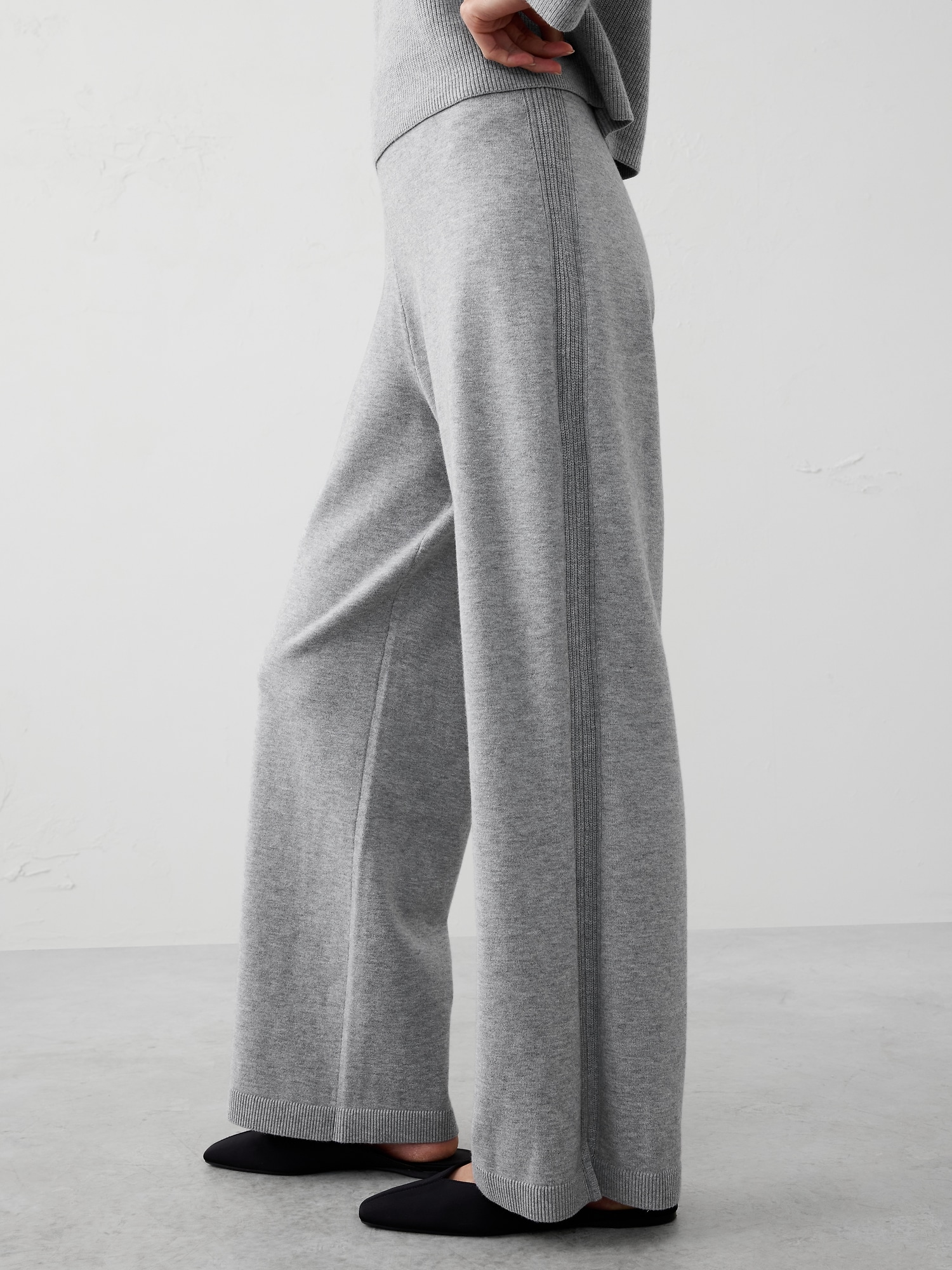 Image number 3 showing, Wide-Leg Mid-Rise Pull-On Sweater Pant