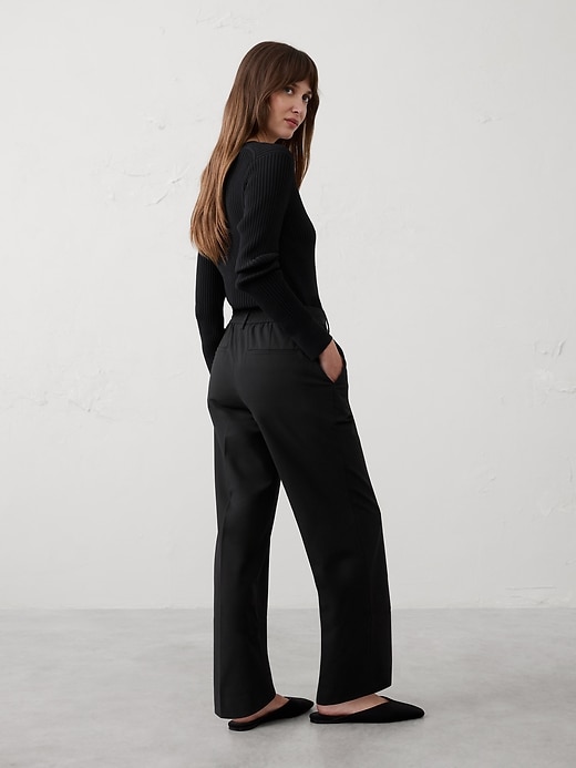 Straight High-Rise Sculpted Easy Trouser