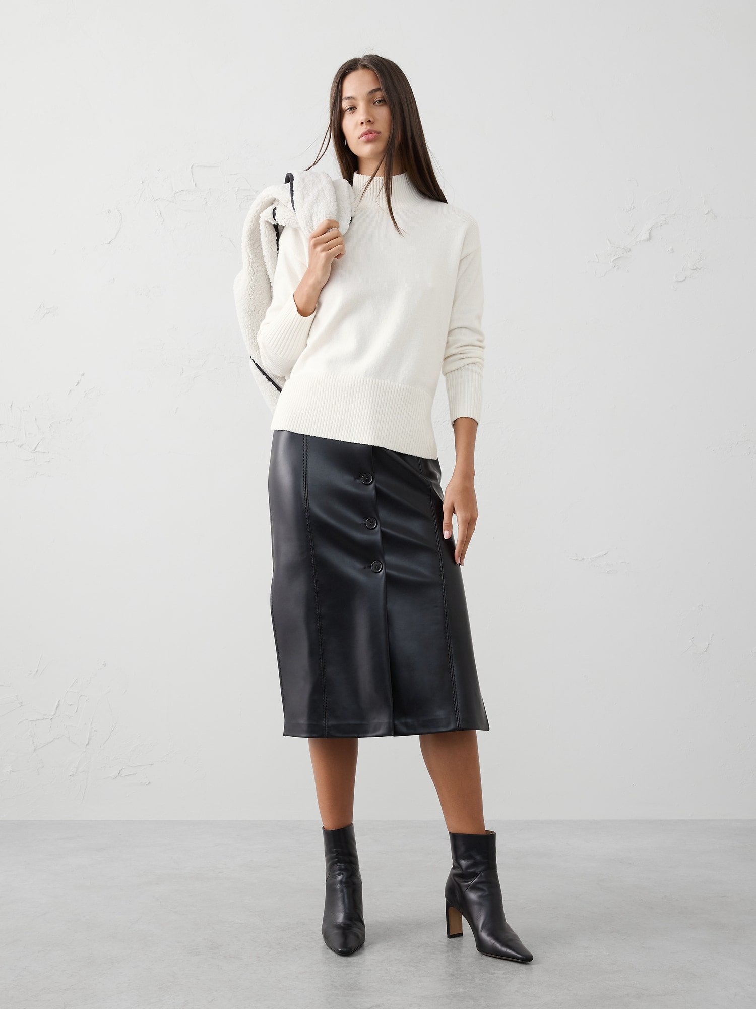 Perfectly Soft Turtleneck Sweater - Snow Day