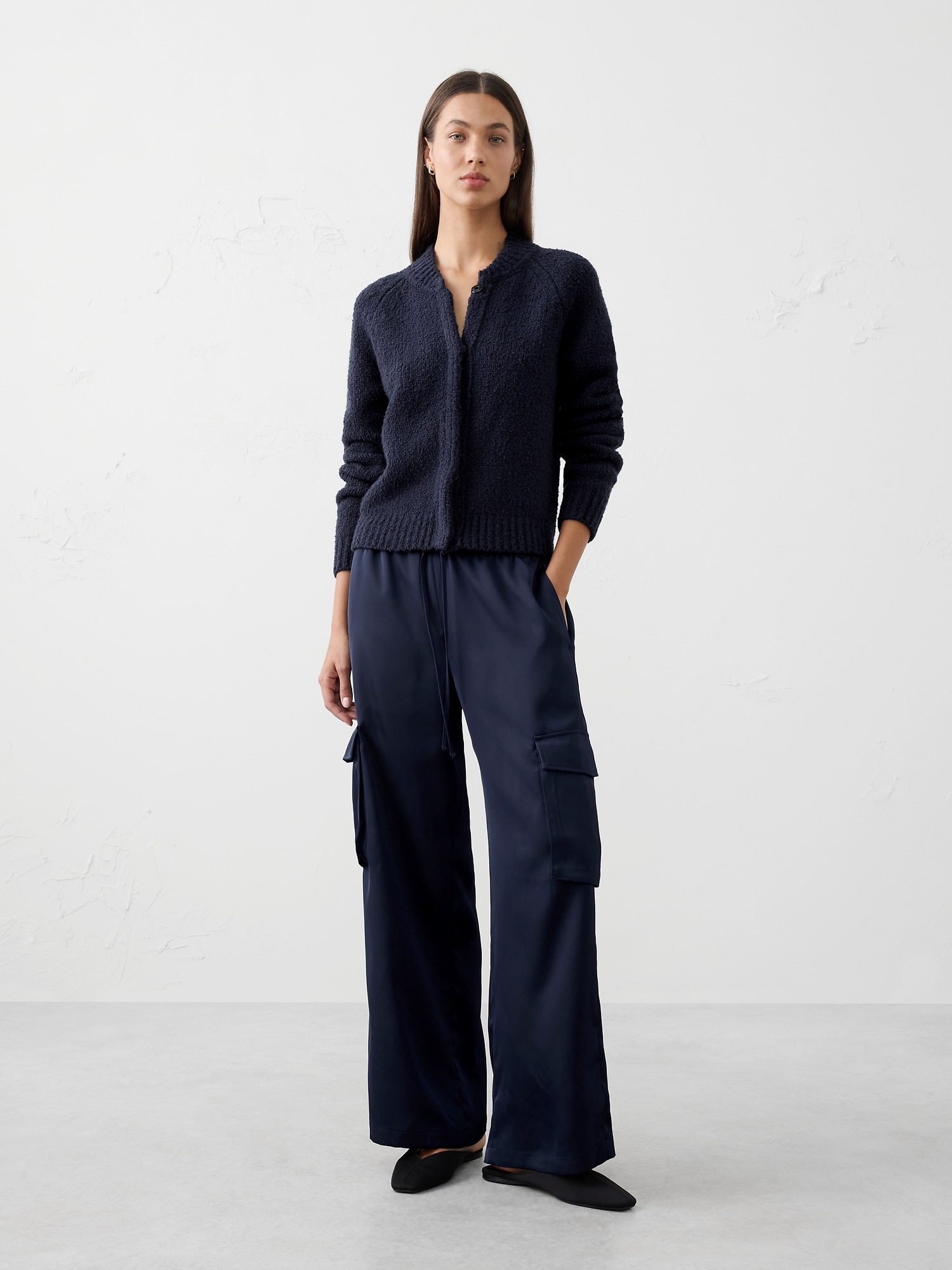 Wide-Leg Mid-Rise Satin Pull-On Cargo Pant - Preppy Navy
