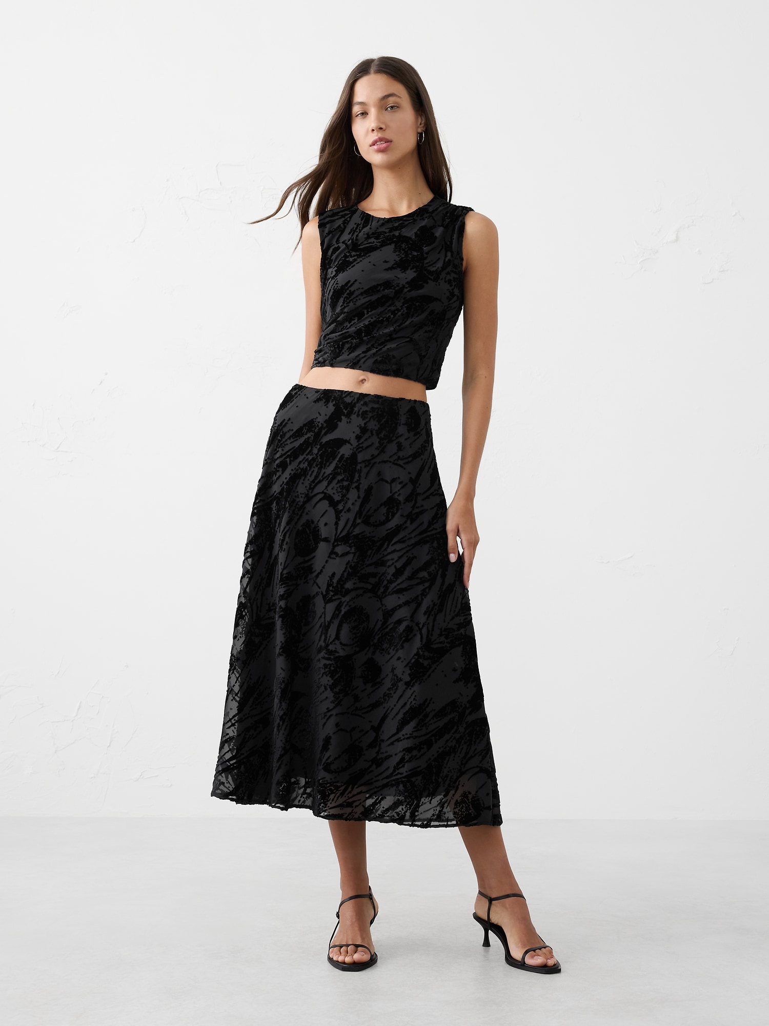 Velvet High-Neck Top - Burnout Rose Print