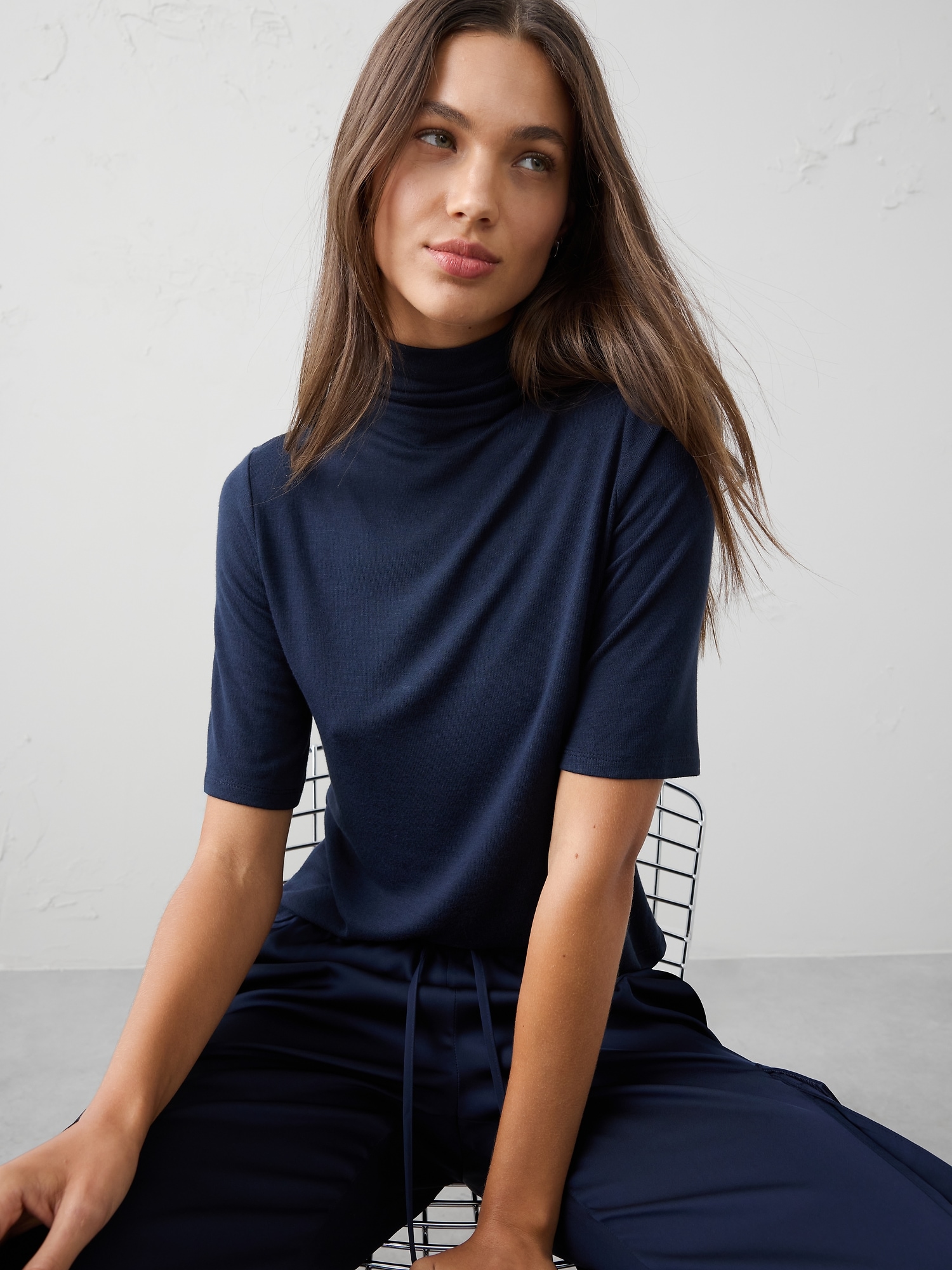 Soft Luxe Turtleneck Top - Preppy Navy