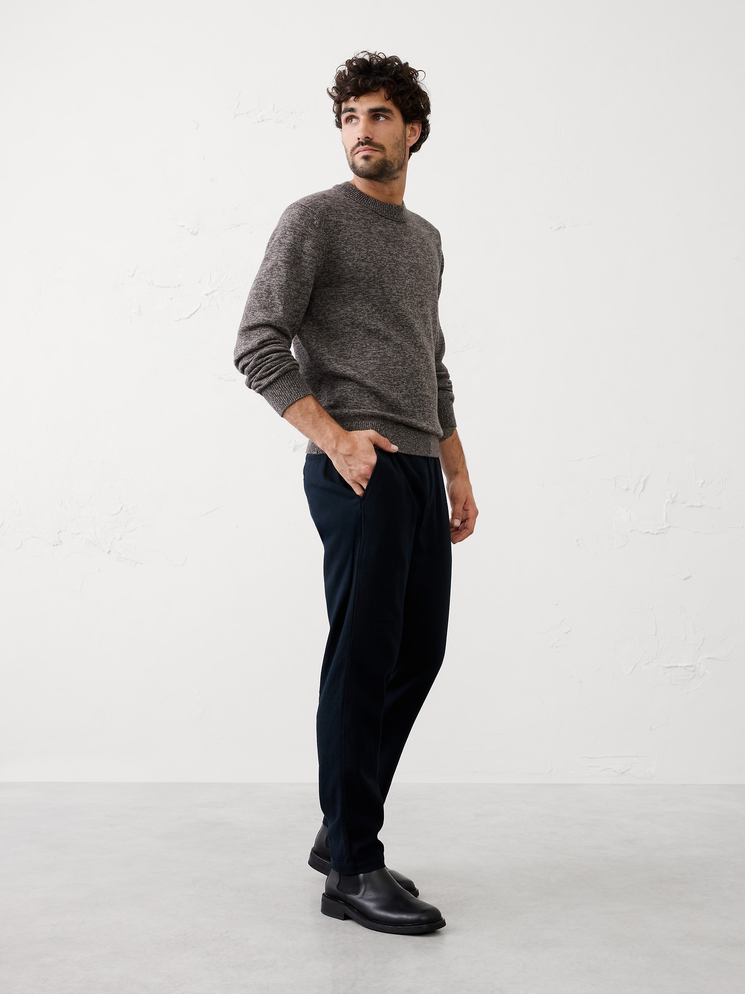 Athletic-Fit Linen-Blend Pant - True Navy
