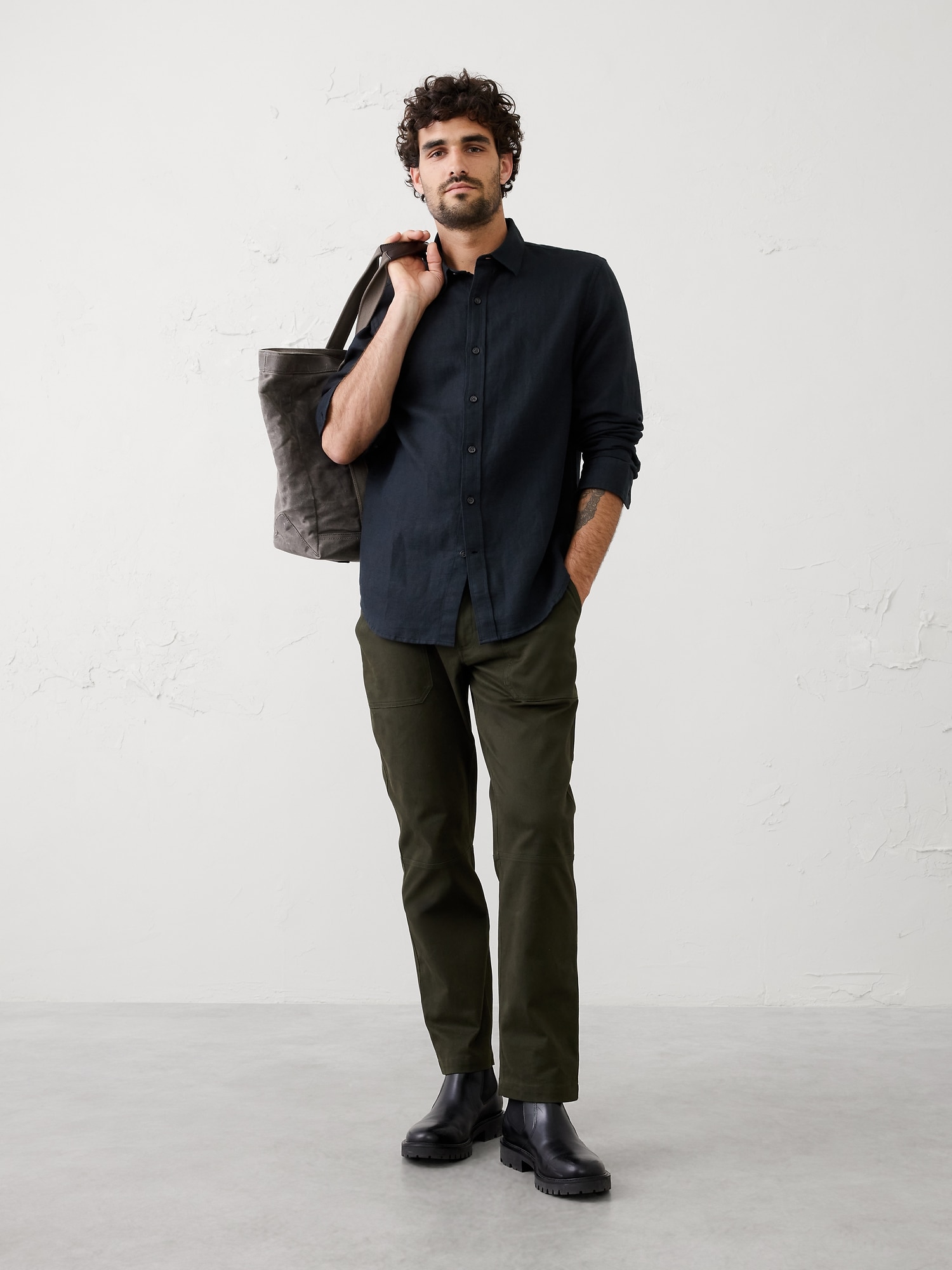 Slim-Fit Linen-Blend Shirt - Black