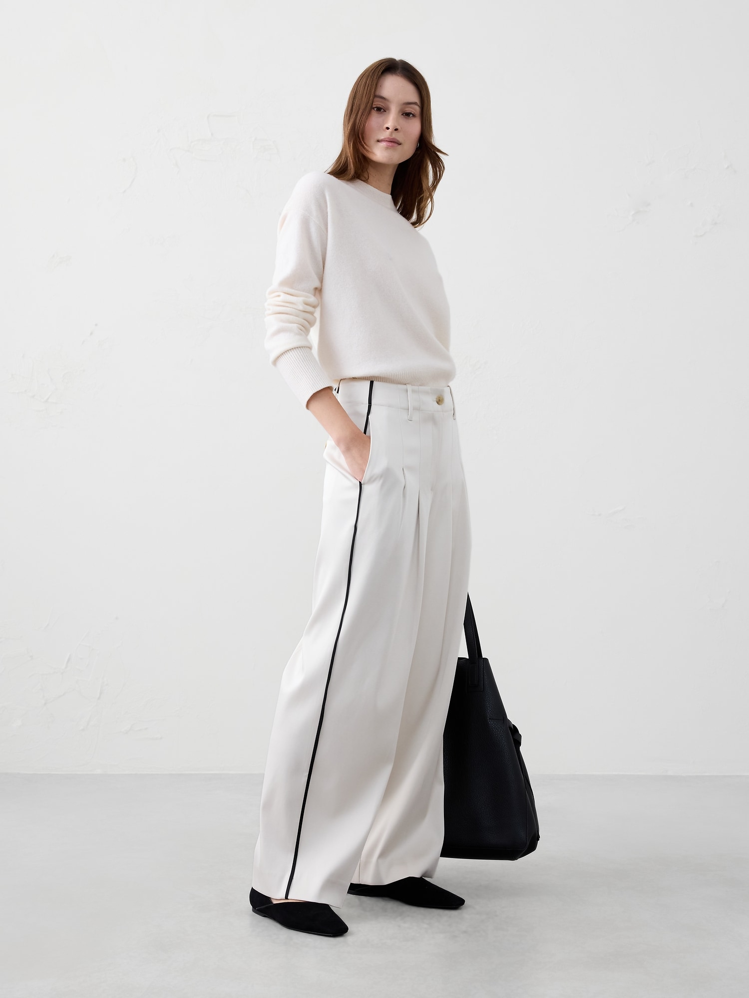 Straight Ultra High-Rise Satin Trouser - Transition Cream