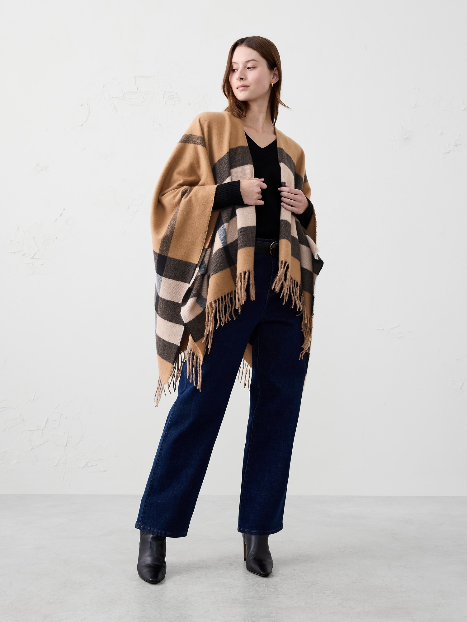 Image number 3 showing, Cozy Poncho