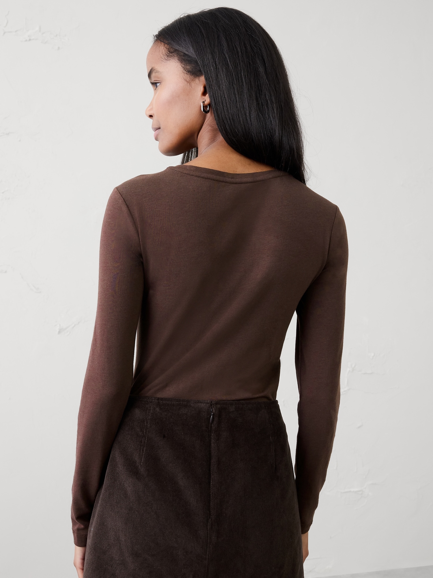 Image number 2 showing, Timeless Long-Sleeve V-Neck T-Shirt