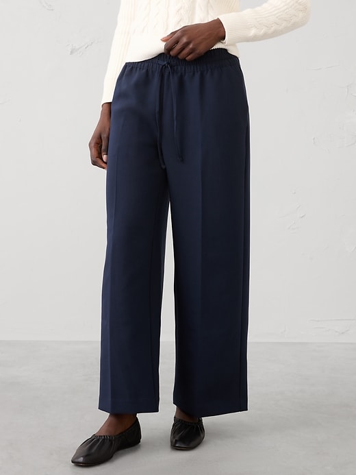 Straight Mid-Rise Pull-On Pant