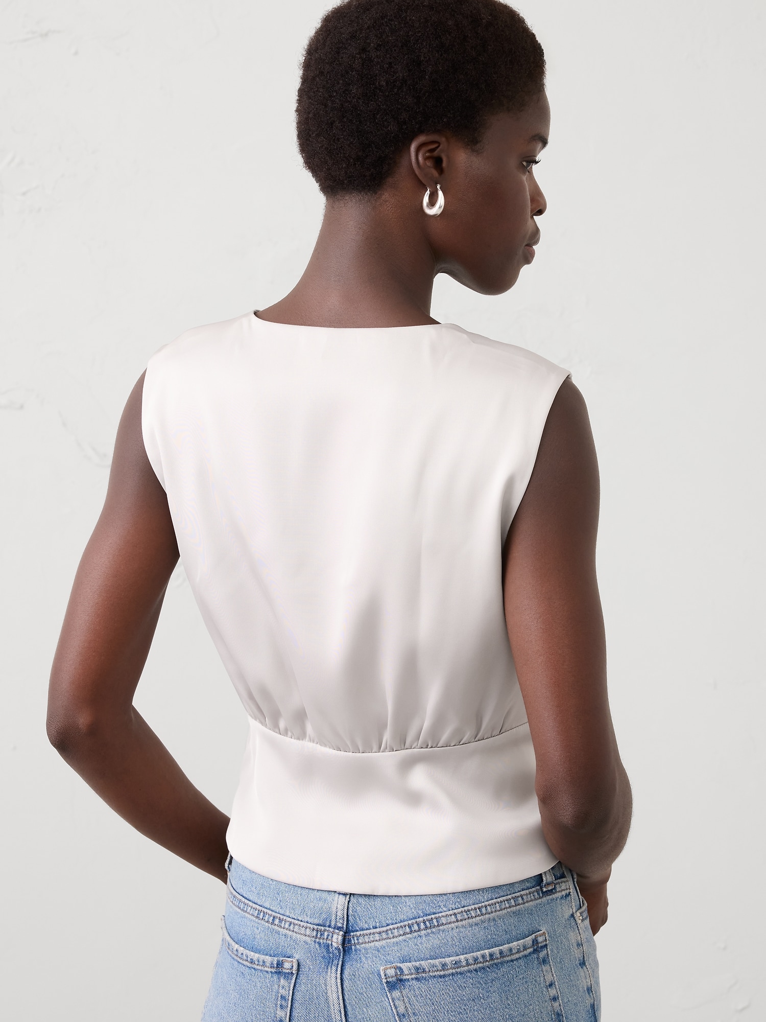 Image number 2 showing, Yoke-Tie Top