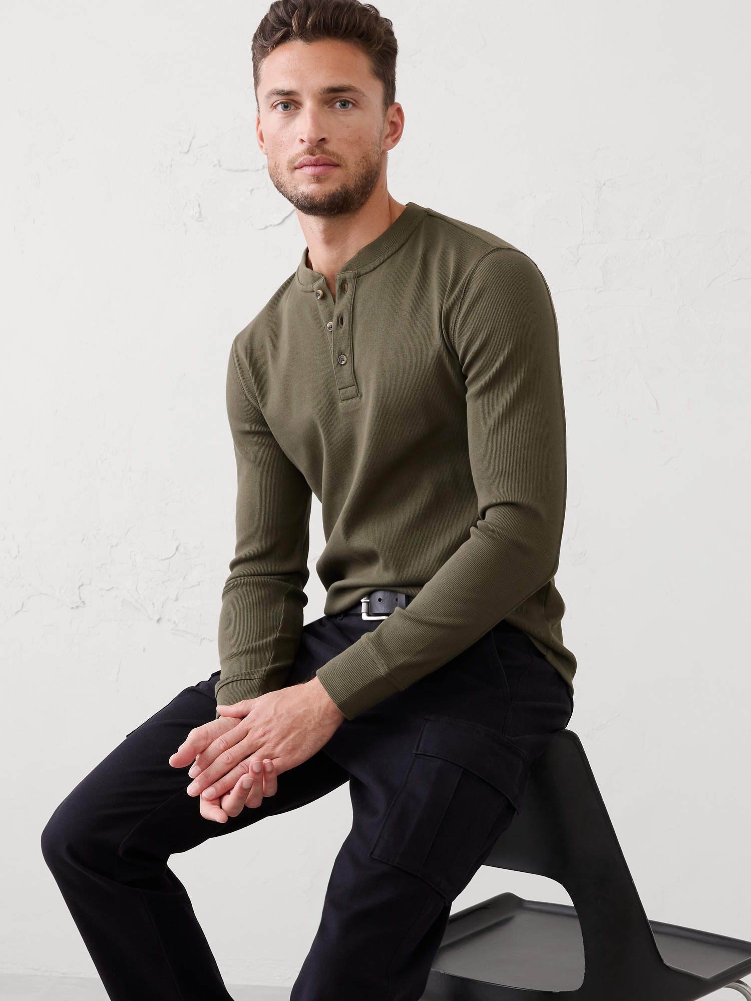 Standard-Fit Mini Ribbed Henley