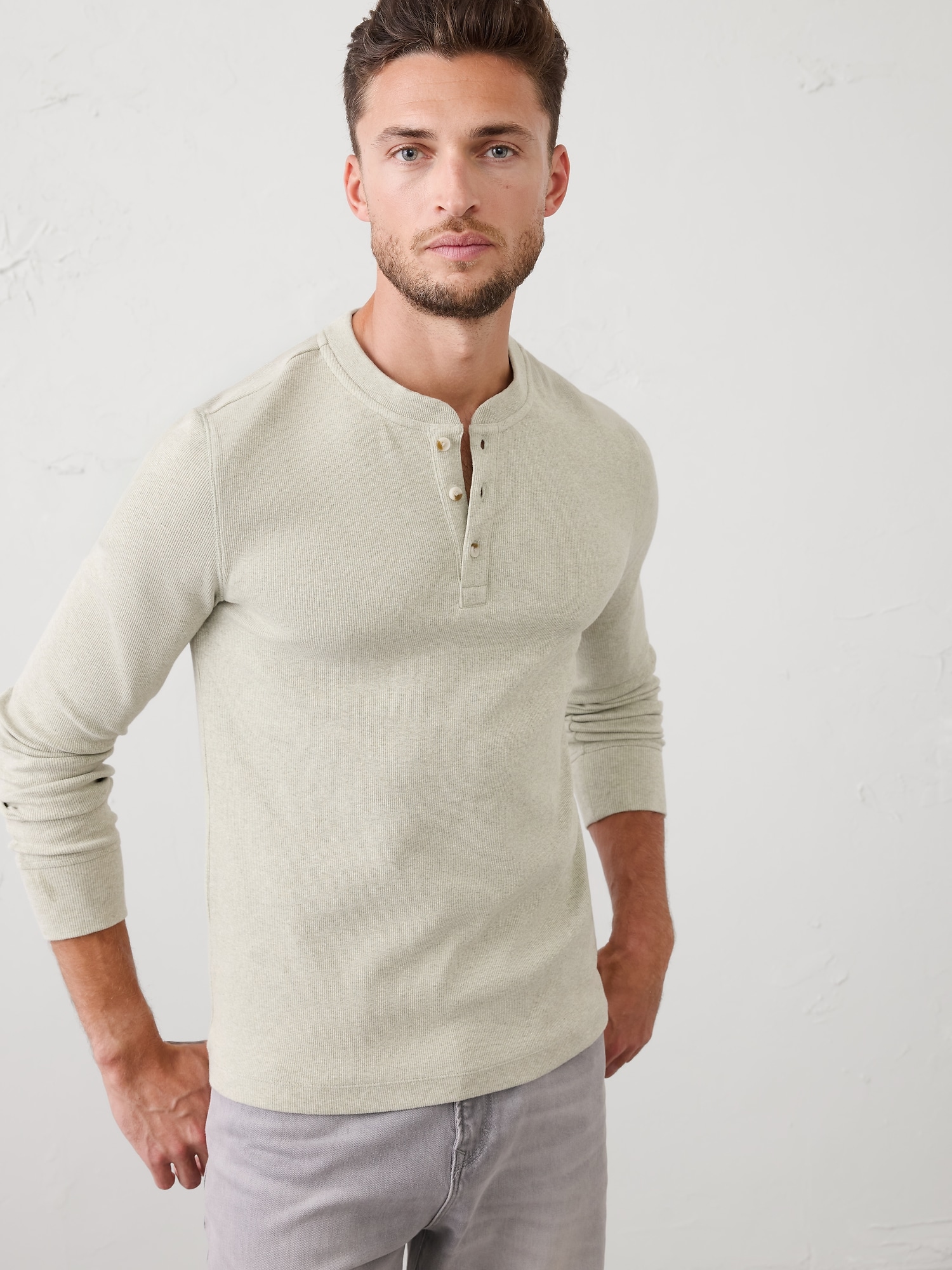 Standard-Fit Mini Ribbed Henley