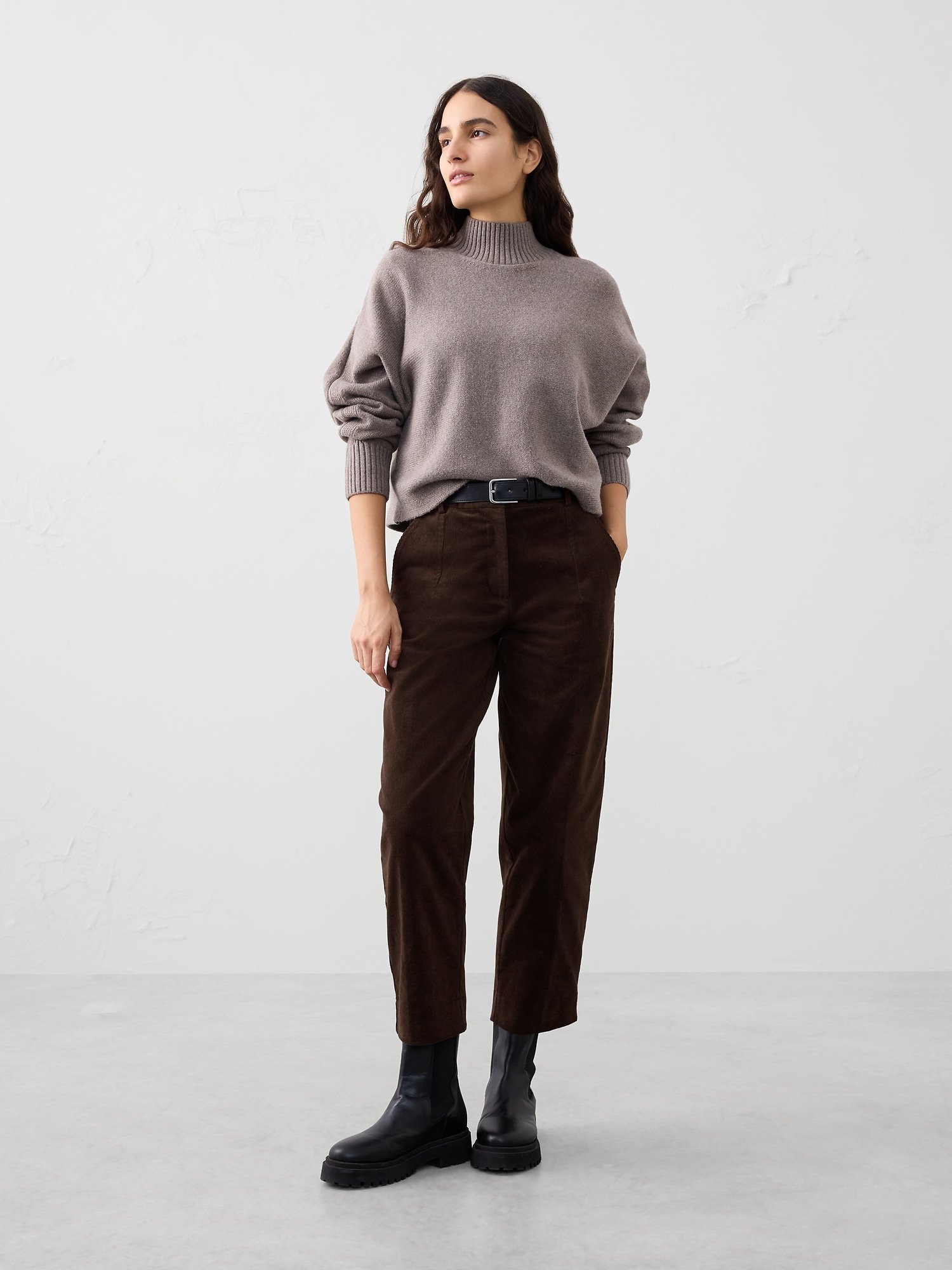 Straight Mid-Rise Corduroy Pant - Dark Oak