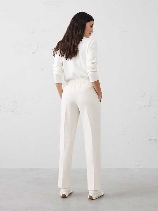 Tapered High-Rise Pull-On Pant