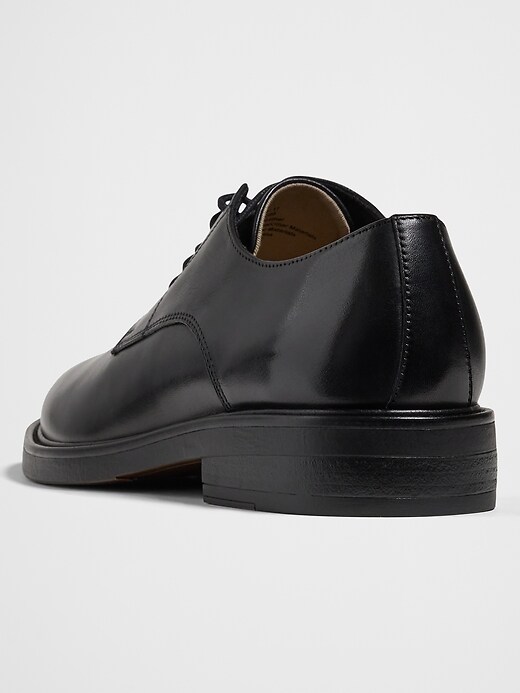 Thick Sole Oxford Dress Shoe | Banana Republic Factory display picture 2