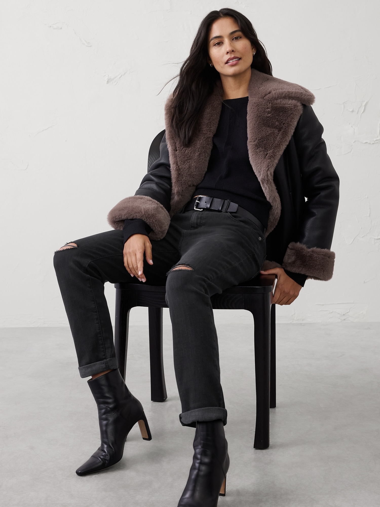 Image number 6 showing, Girlfriend Jean