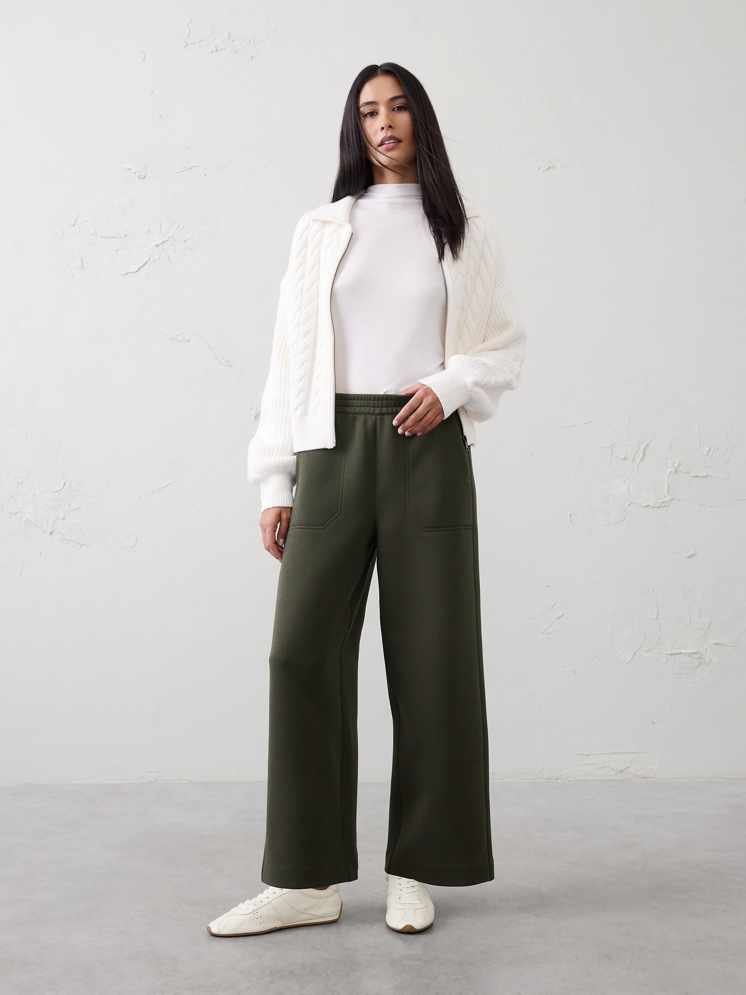 Weekender Wide-Leg High-Rise Pant