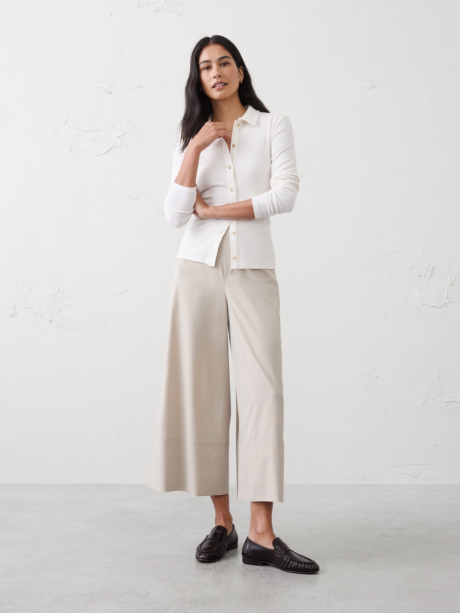 High-Rise Wide-Leg Airstretch Pull-On Cropped Pant