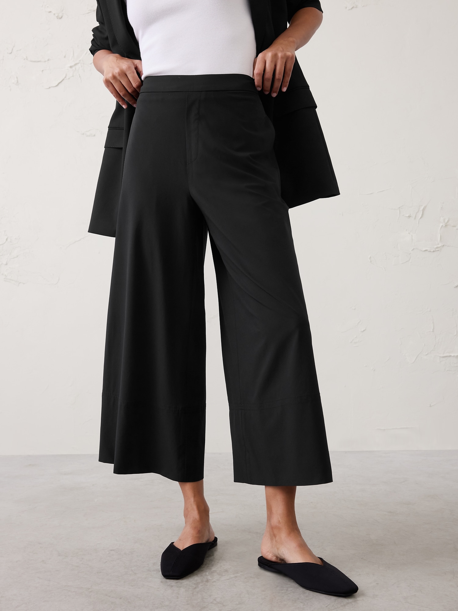 Image number 3 showing, High-Rise Wide-Leg Airstretch Pull-On Cropped Pant