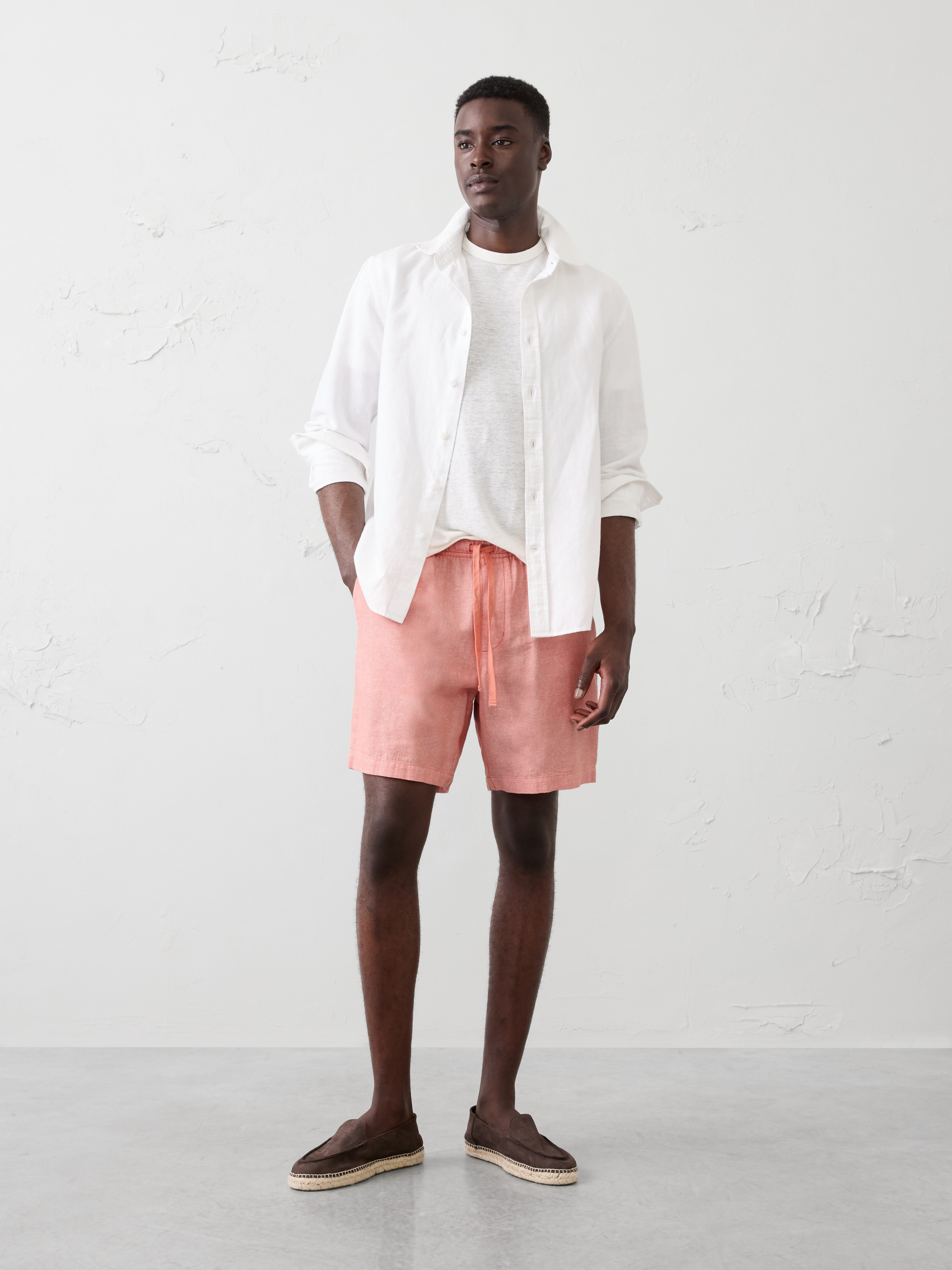 Standard-Fit 7" Linen-Blend Deck Short