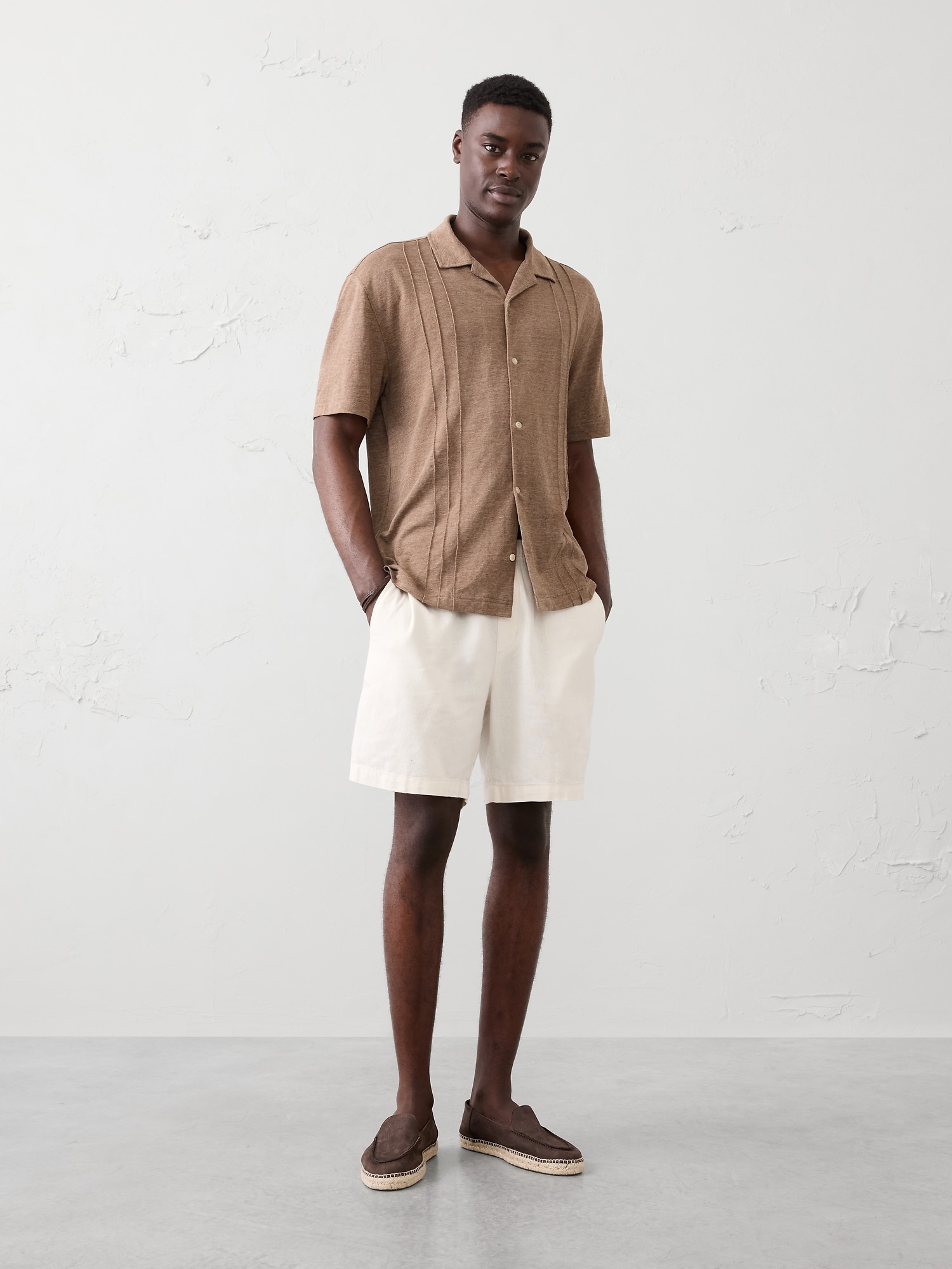 Standard-Fit Linen-Blend Pintuck Polo