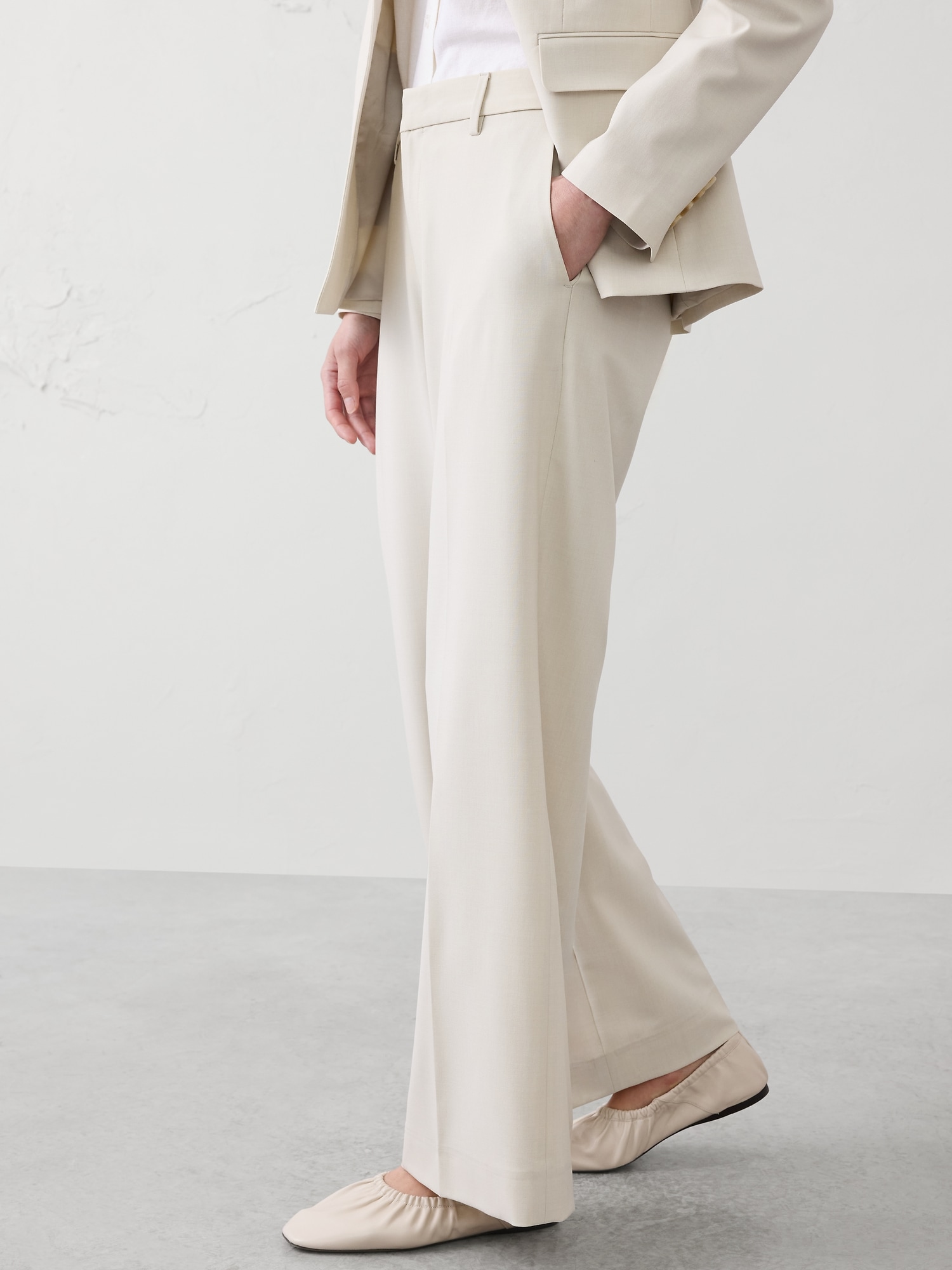 Image number 3 showing, Wide-Leg High-Rise Sculpted Trouser