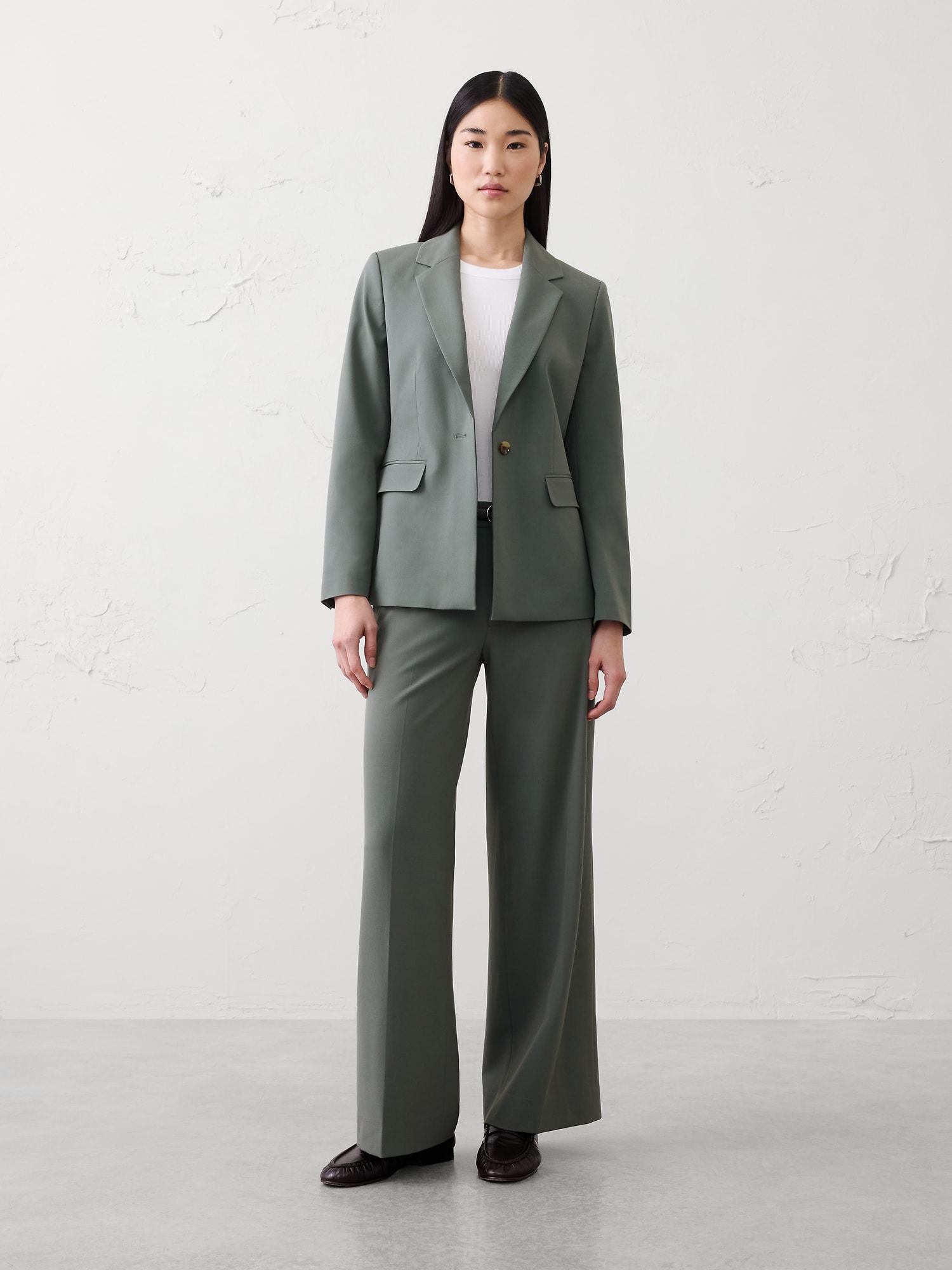 Sculpted Stretch Blazer