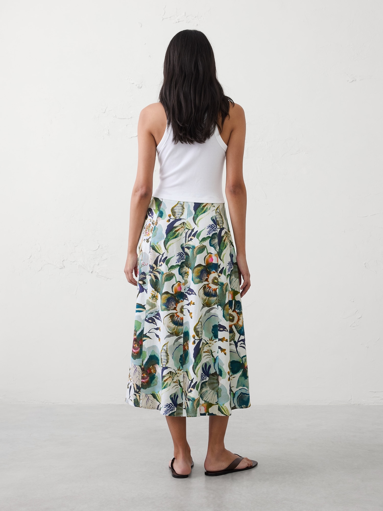 Image number 2 showing, Linen-Blend Seamed Midi Skirt