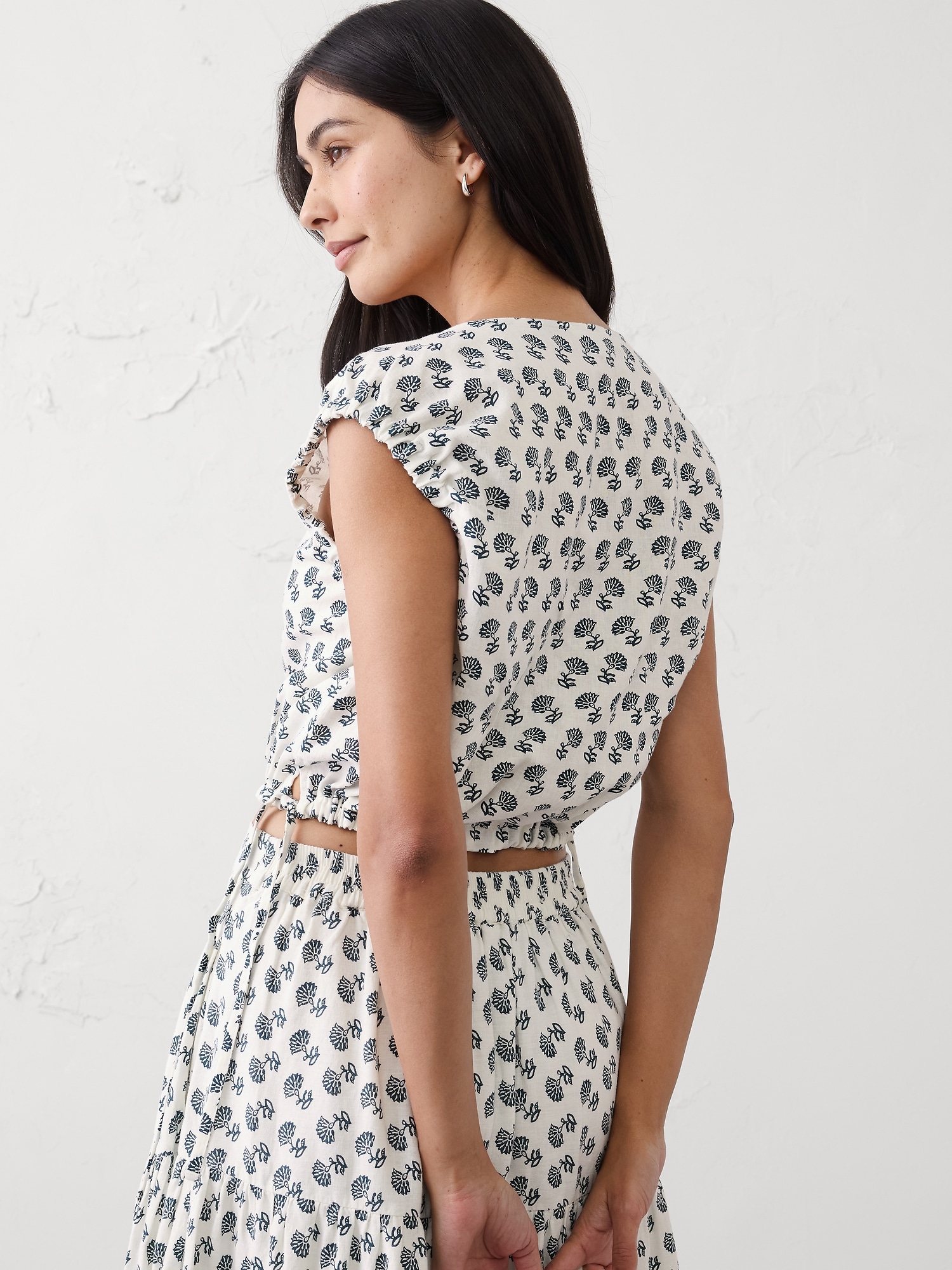 Image number 5 showing, Linen-Blend Side-Tie Top