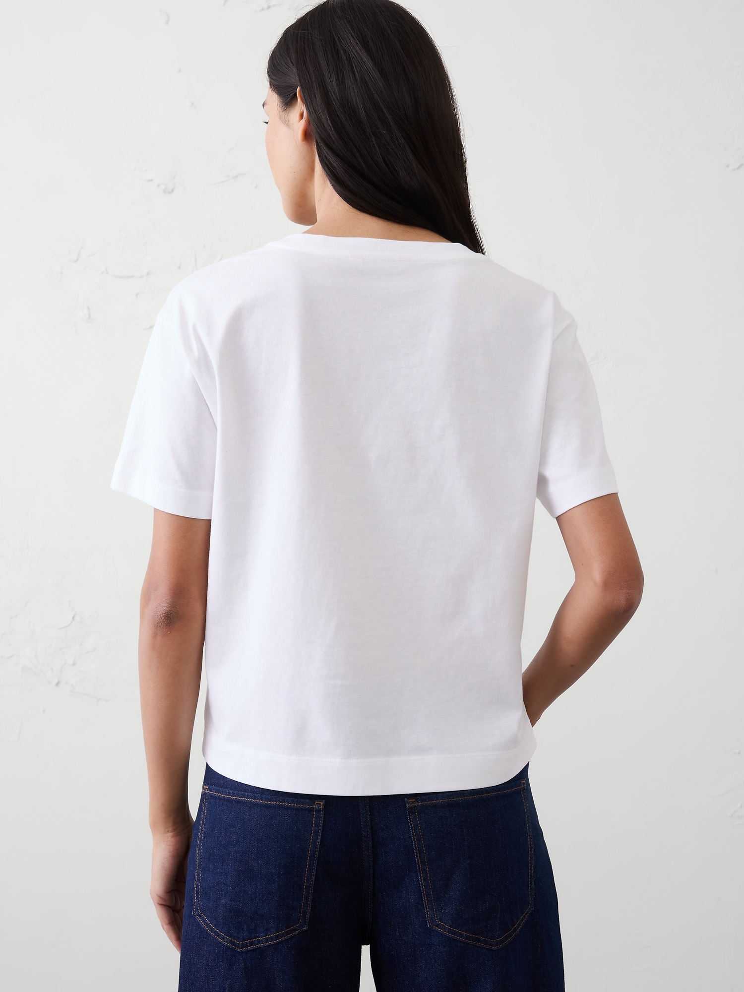 Image number 2 showing, Premium Cotton V-Neck Pocket T-Shirt