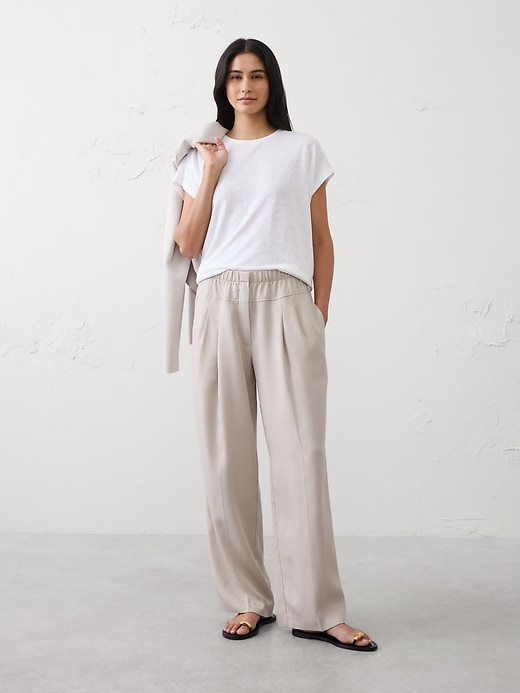 Straight-Leg Mid-Rise Tencel Pleated Pant