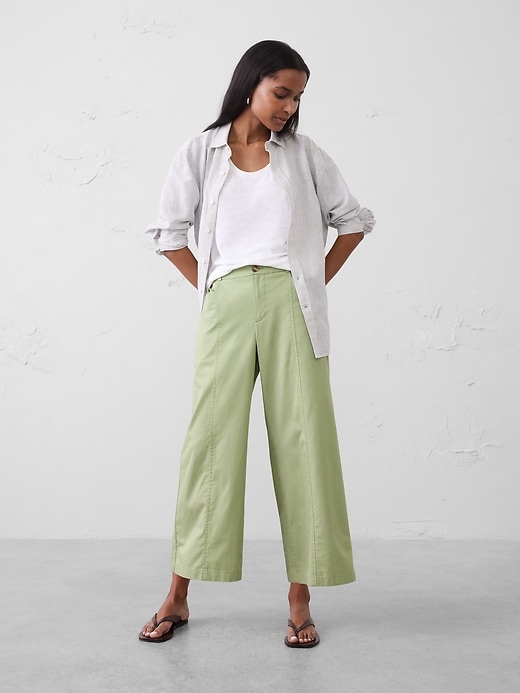 Wide-Leg Mid-Rise Lightweight Twill Cropped Trouser | Banana
