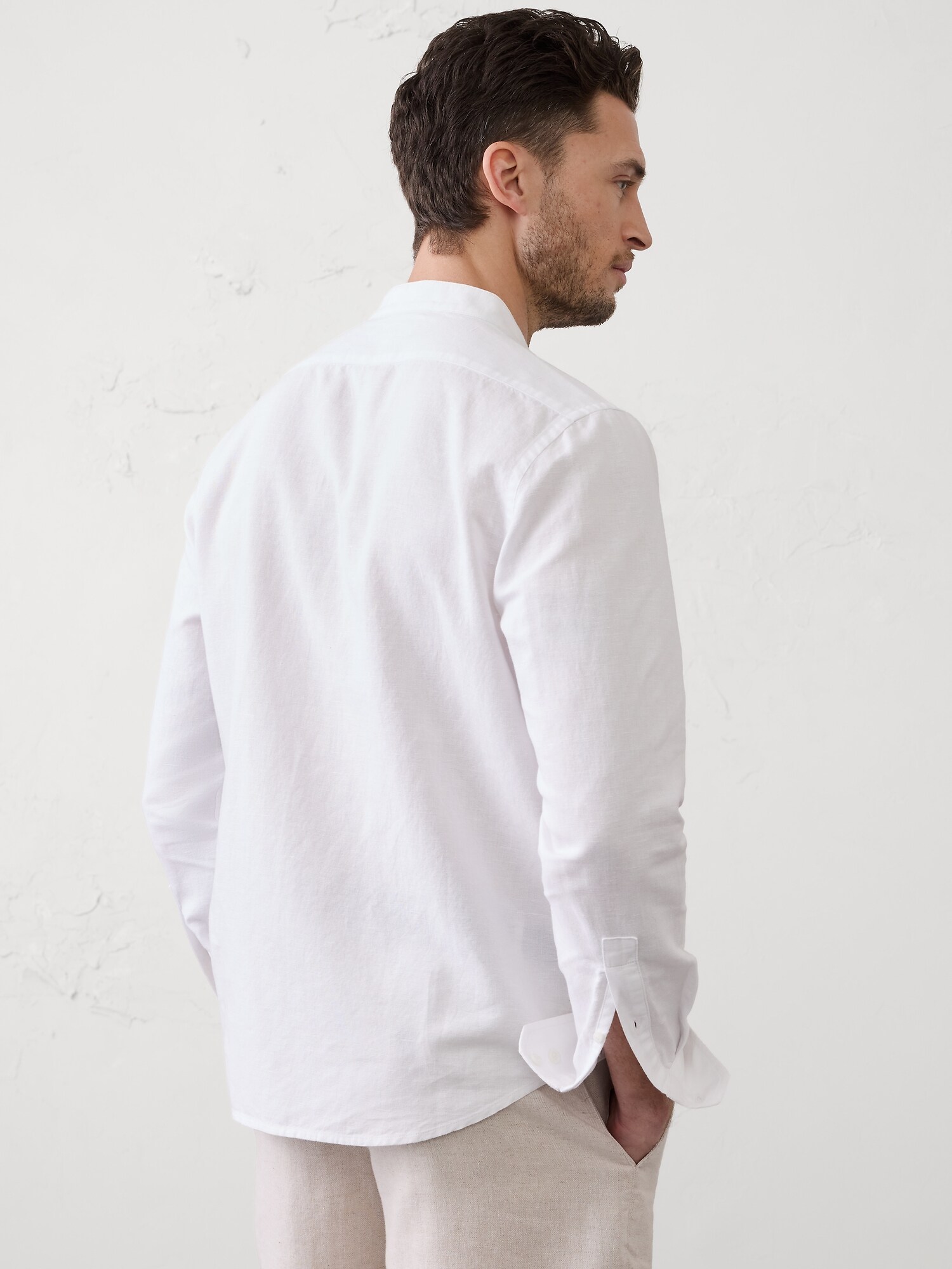 Image number 2 showing, Slim-Fit Linen-Blend Banded-Collar Shirt