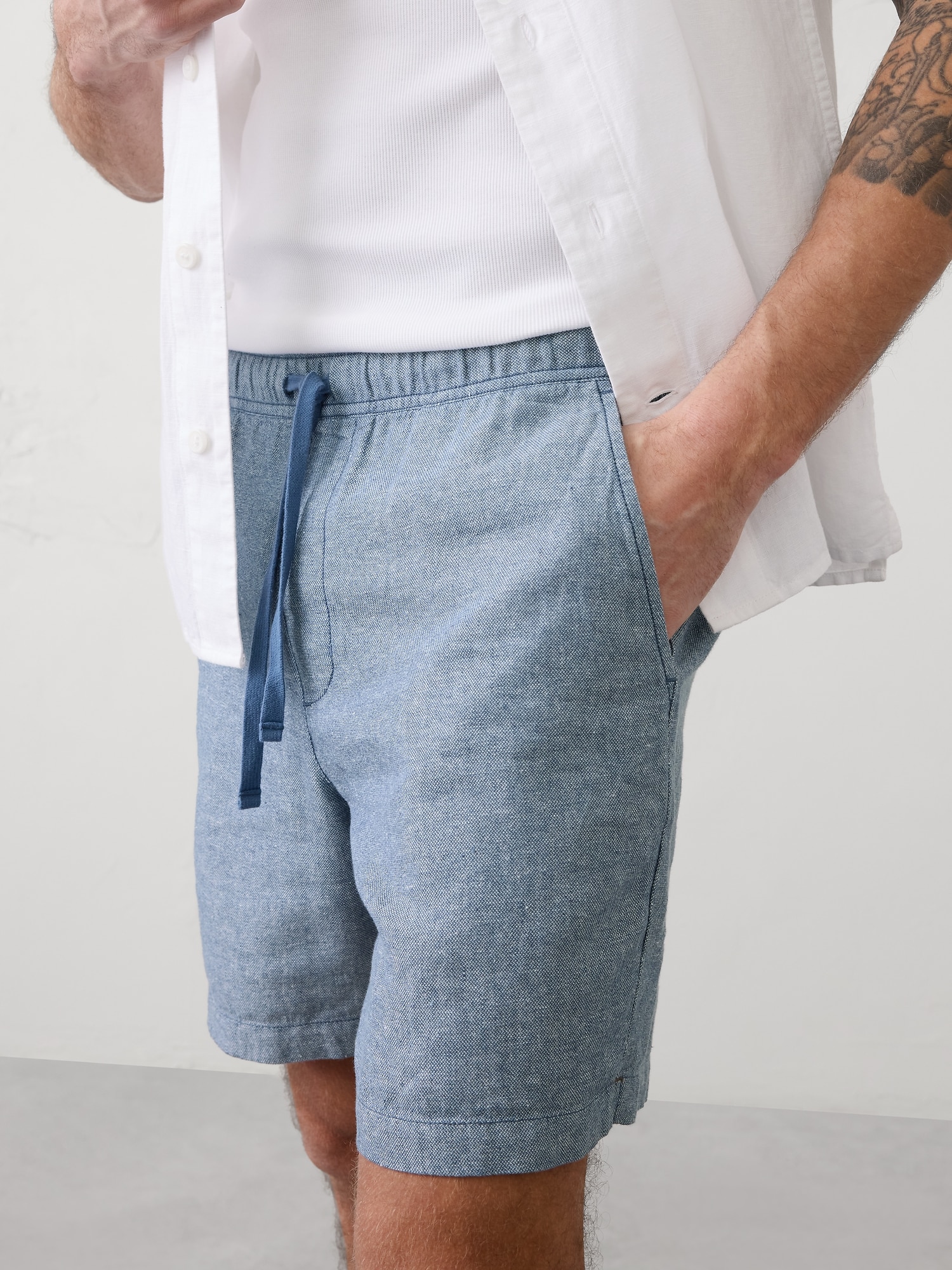 Image number 6 showing, Standard-Fit 7" Linen-Blend Short