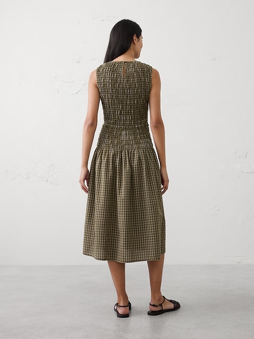 Women's Seersucker Smocked Midi Dress Green Plaid Regular Size L
