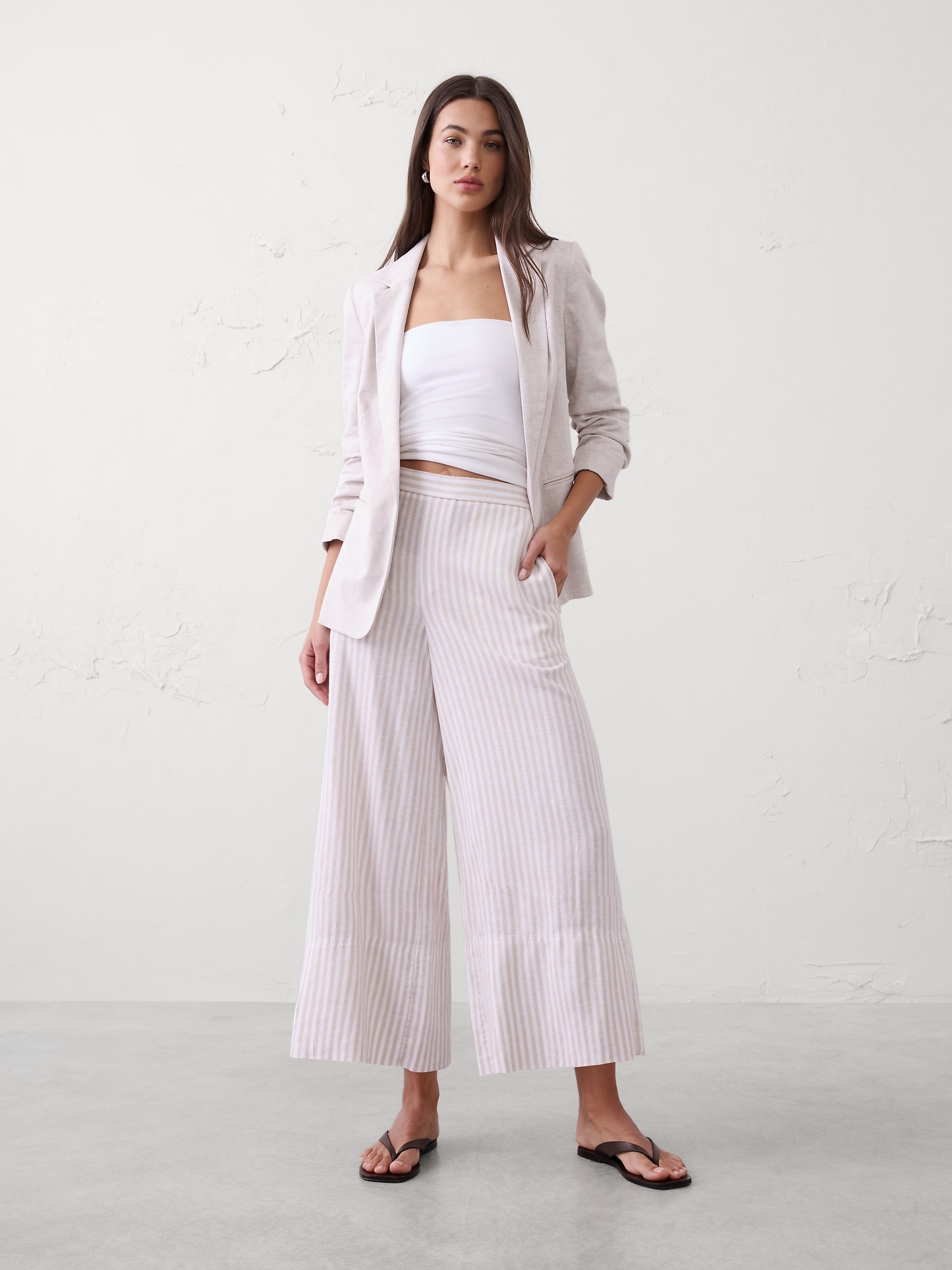 Wide-Leg High-Rise Linen-Blend Cropped Pull-On Pant