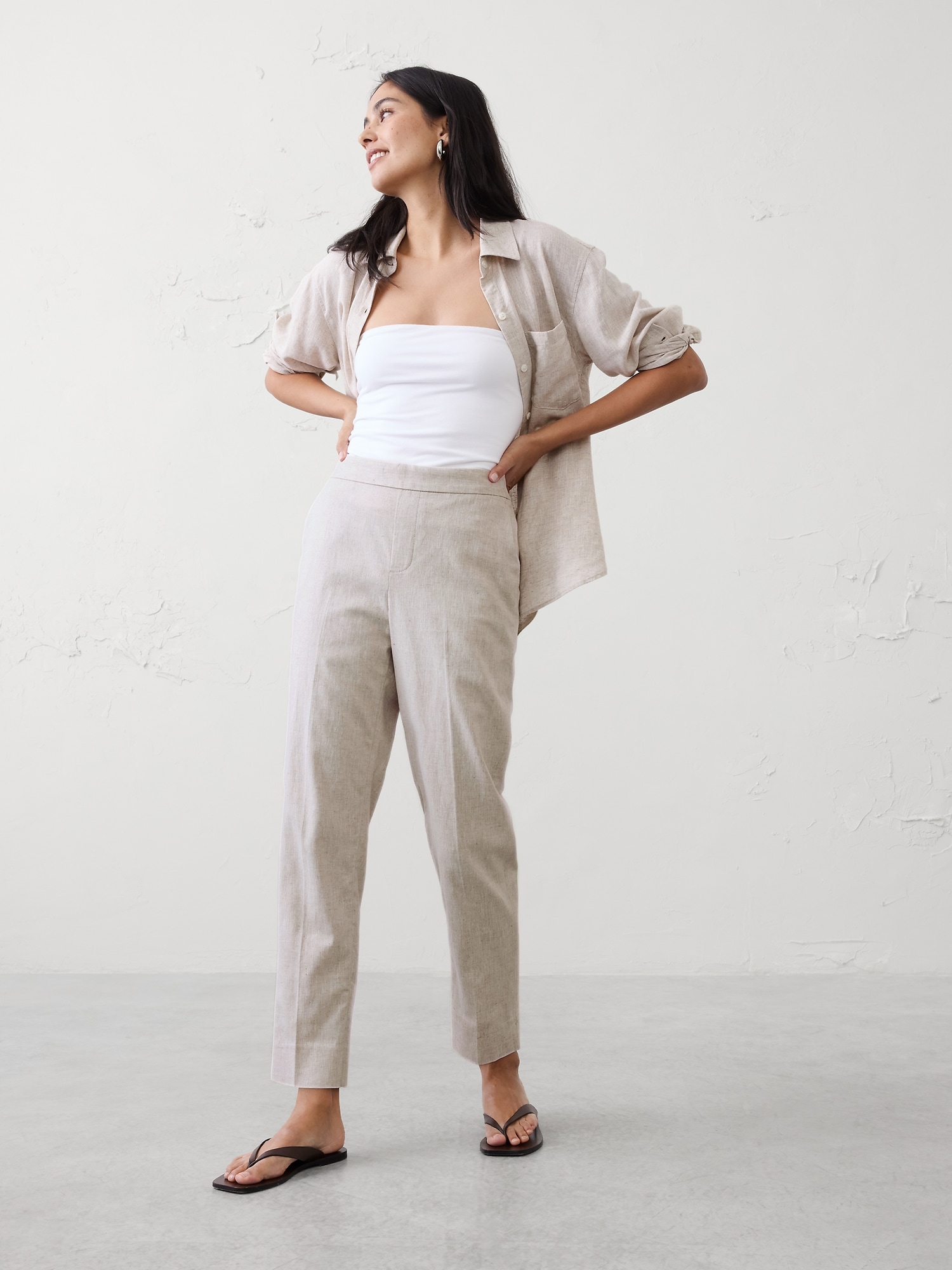 High-Rise Linen-Blend Taper Pant