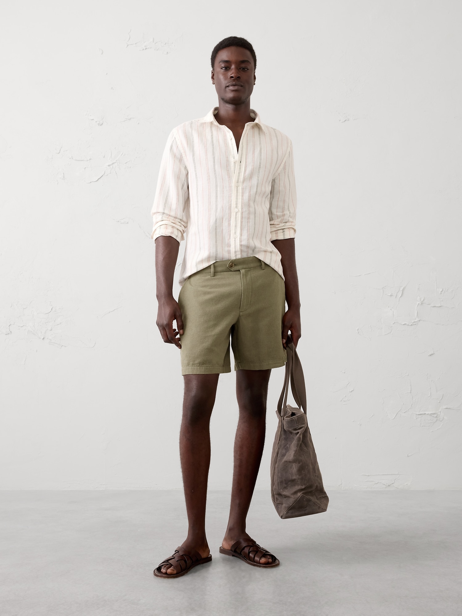 Slim-Fit 7" Linen-Blend Short