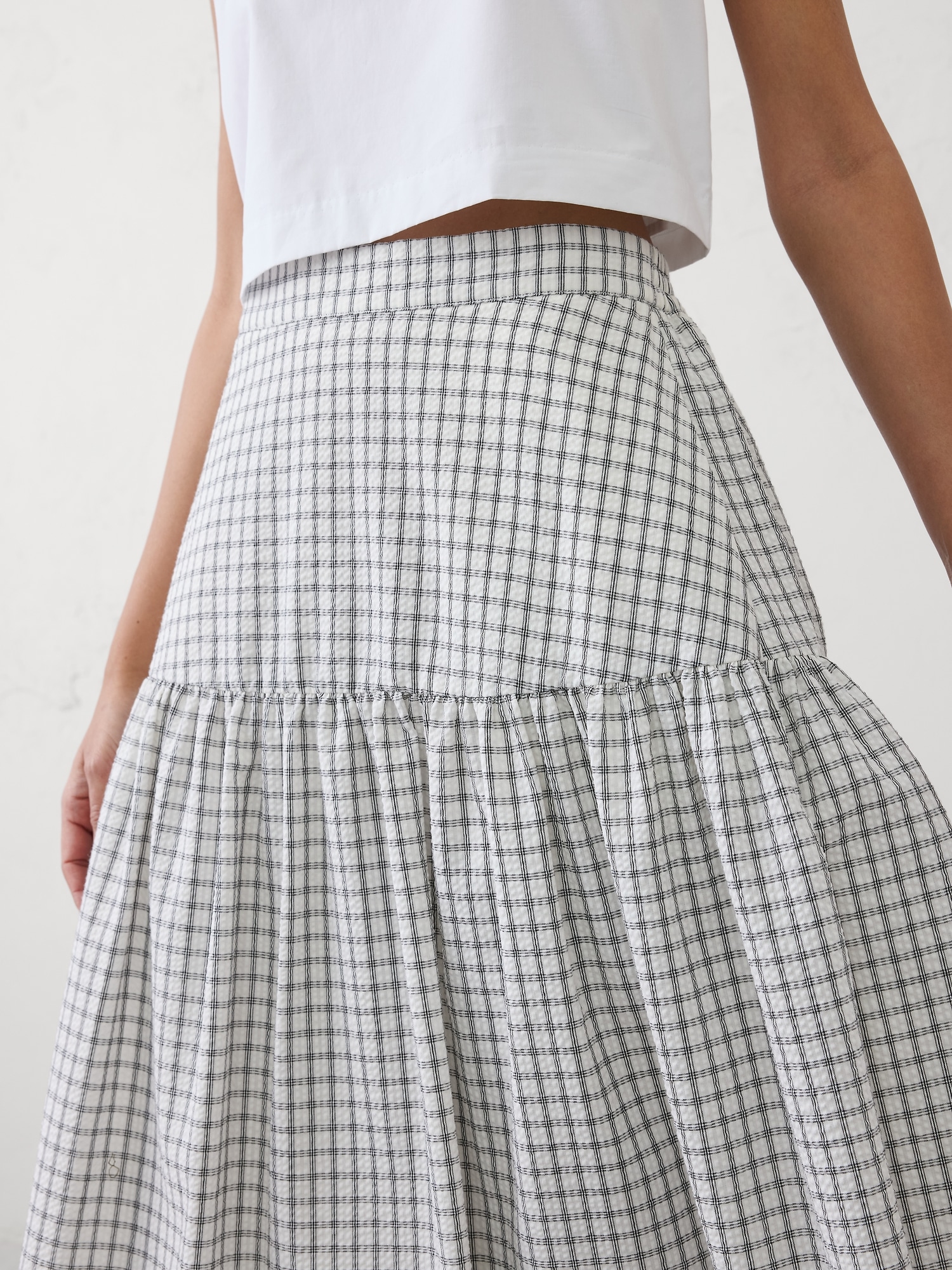 Image number 3 showing, Seersucker Tiered Midi Skirt