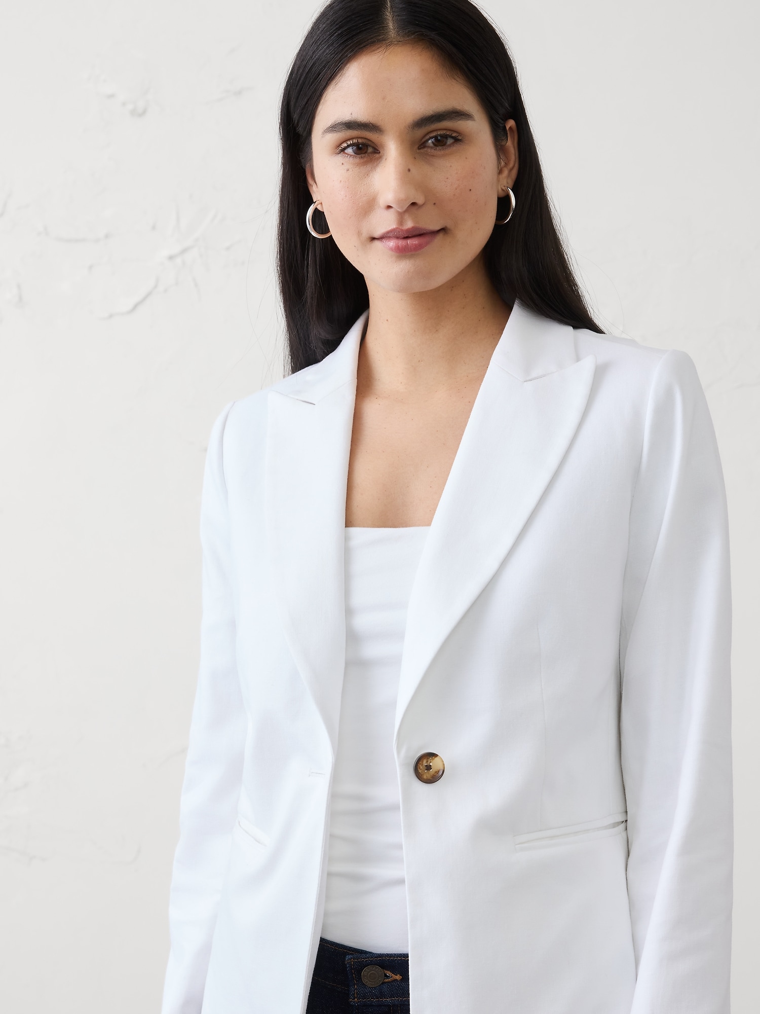 Image number 3 showing, Linen-Blend Tailored Blazer