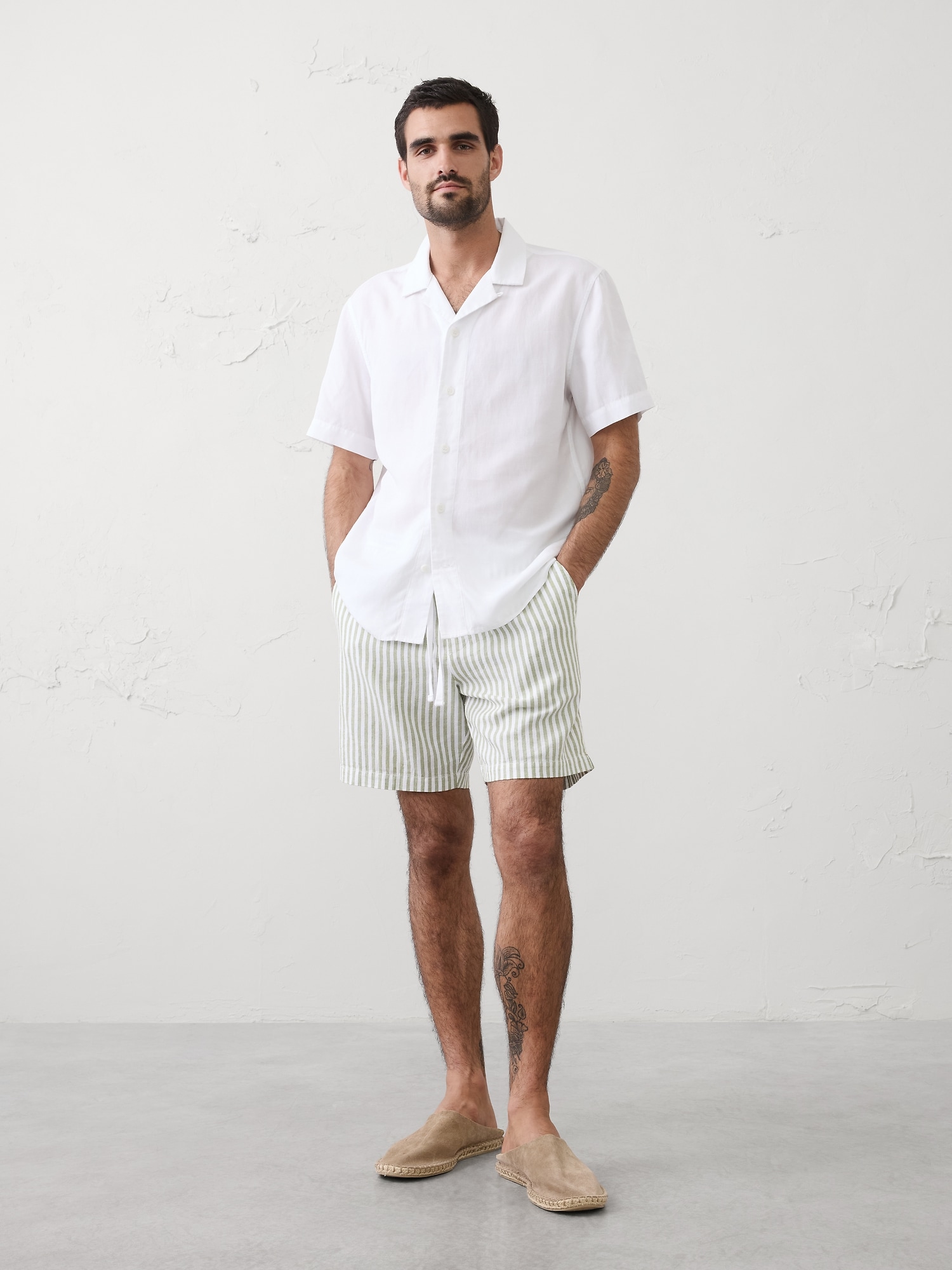 Standard-Fit 7" Linen-Blend Deck Short