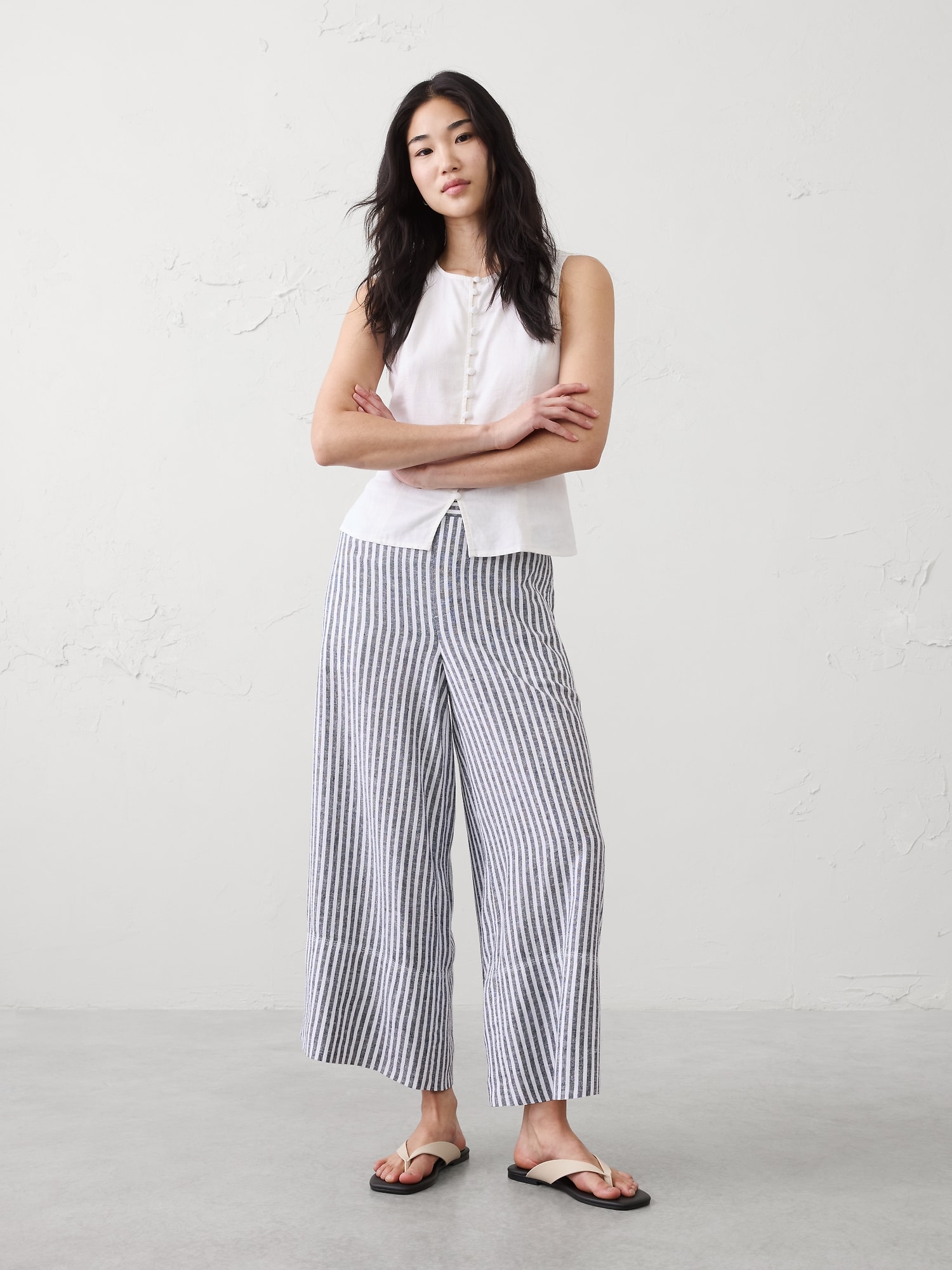 Image number 1 showing, Wide-Leg High-Rise Linen-Blend Pull-On Cropped Pant