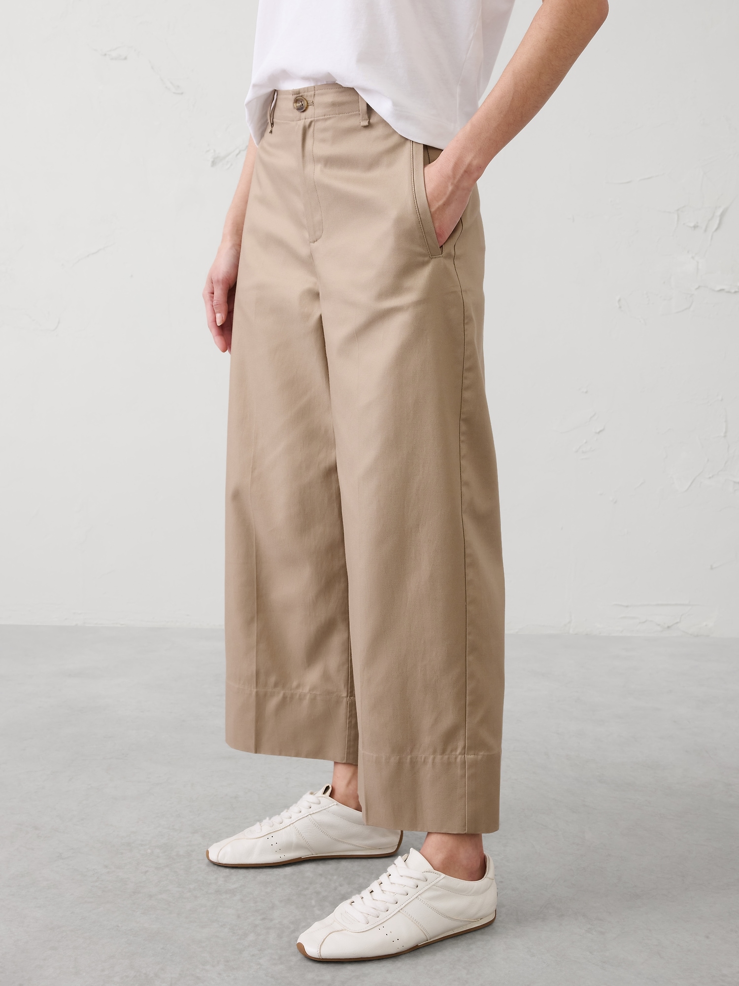 Image number 3 showing, Wide-Leg High-Rise Cropped Pant