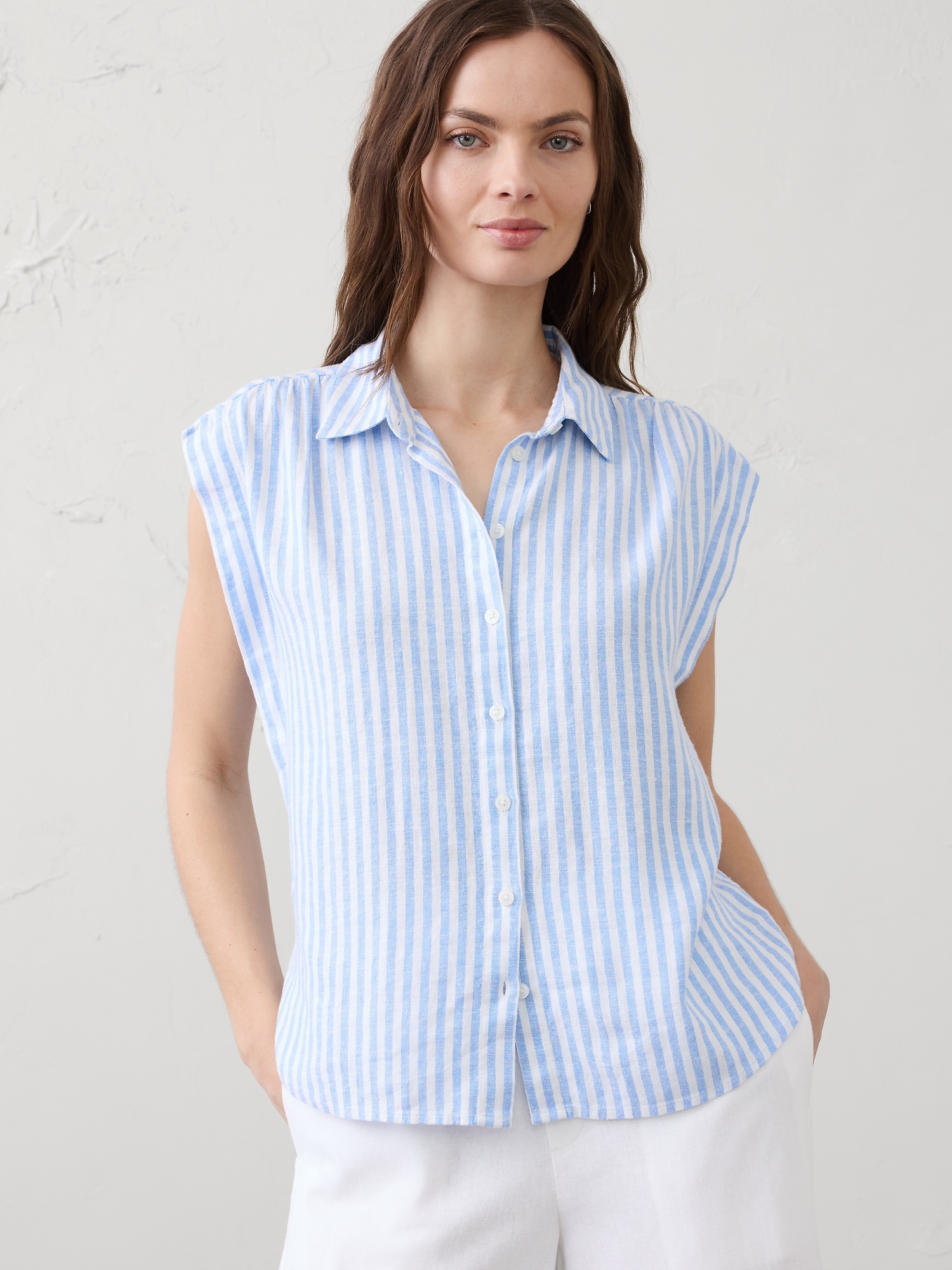 Image number 1 showing, Linen-Blend Pleated Shirt