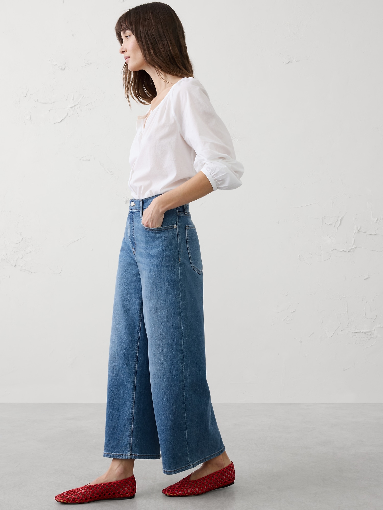 Image number 3 showing, Wide-Leg High-Rise Cropped Jean