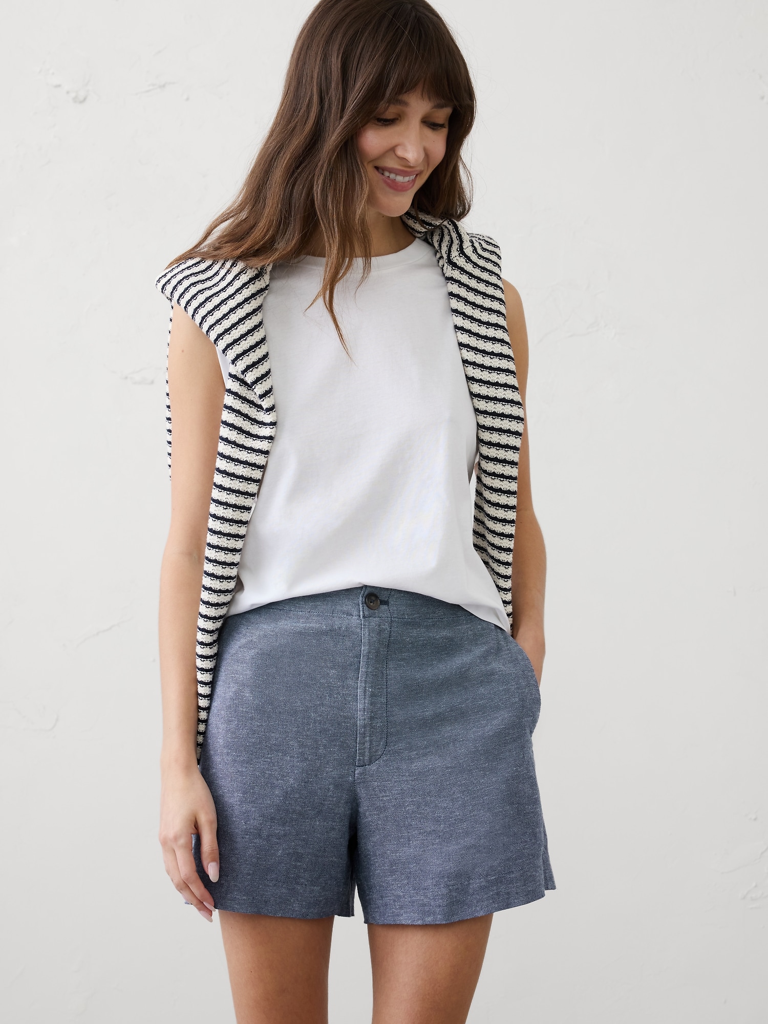 Image number 6 showing, Linen-Blend High-Rise Short