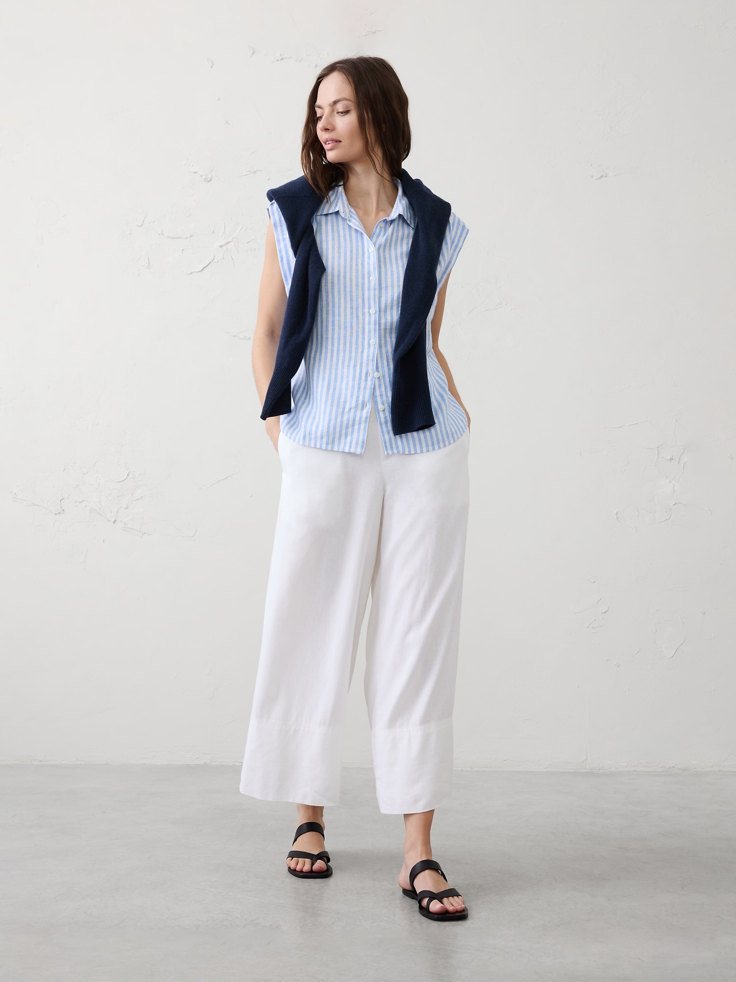 Image number 3 showing, Linen-Blend Pleated Shirt