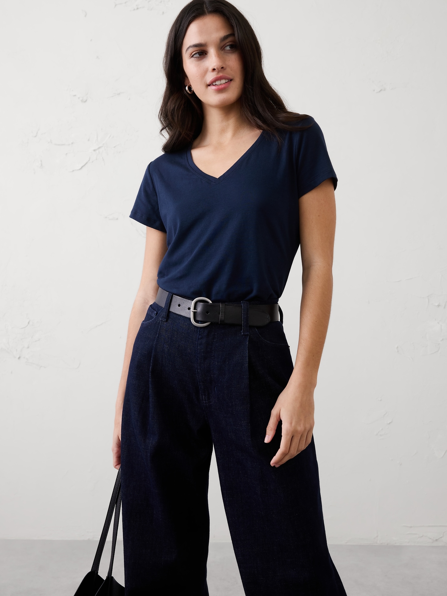 Image number 1 showing, Timeless V-Neck T-Shirt
