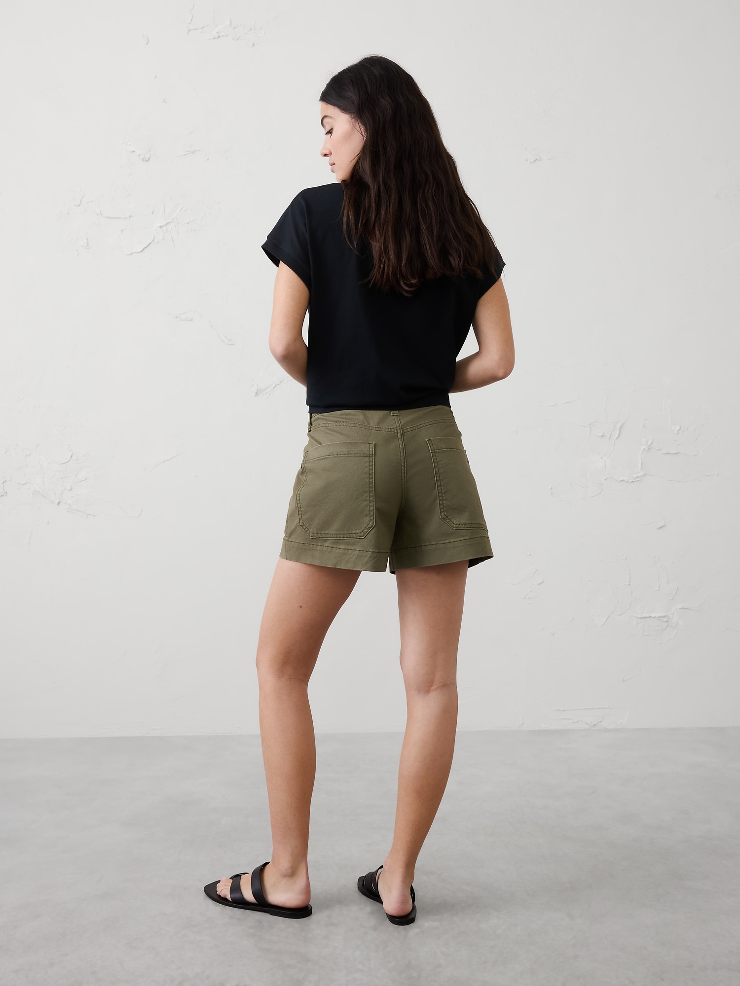 Image number 2 showing, Mid-Rise Chino Short