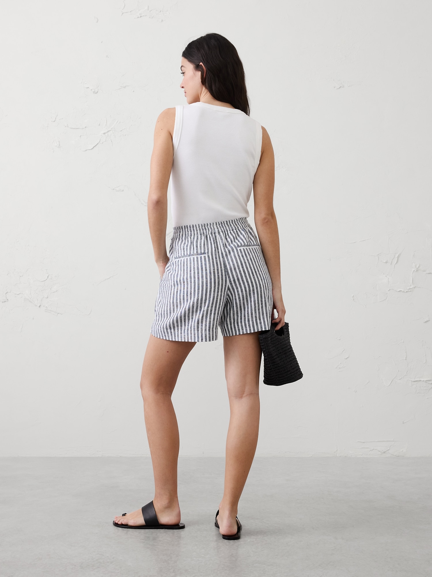 Image number 2 showing, Linen-Blend High-Rise Short