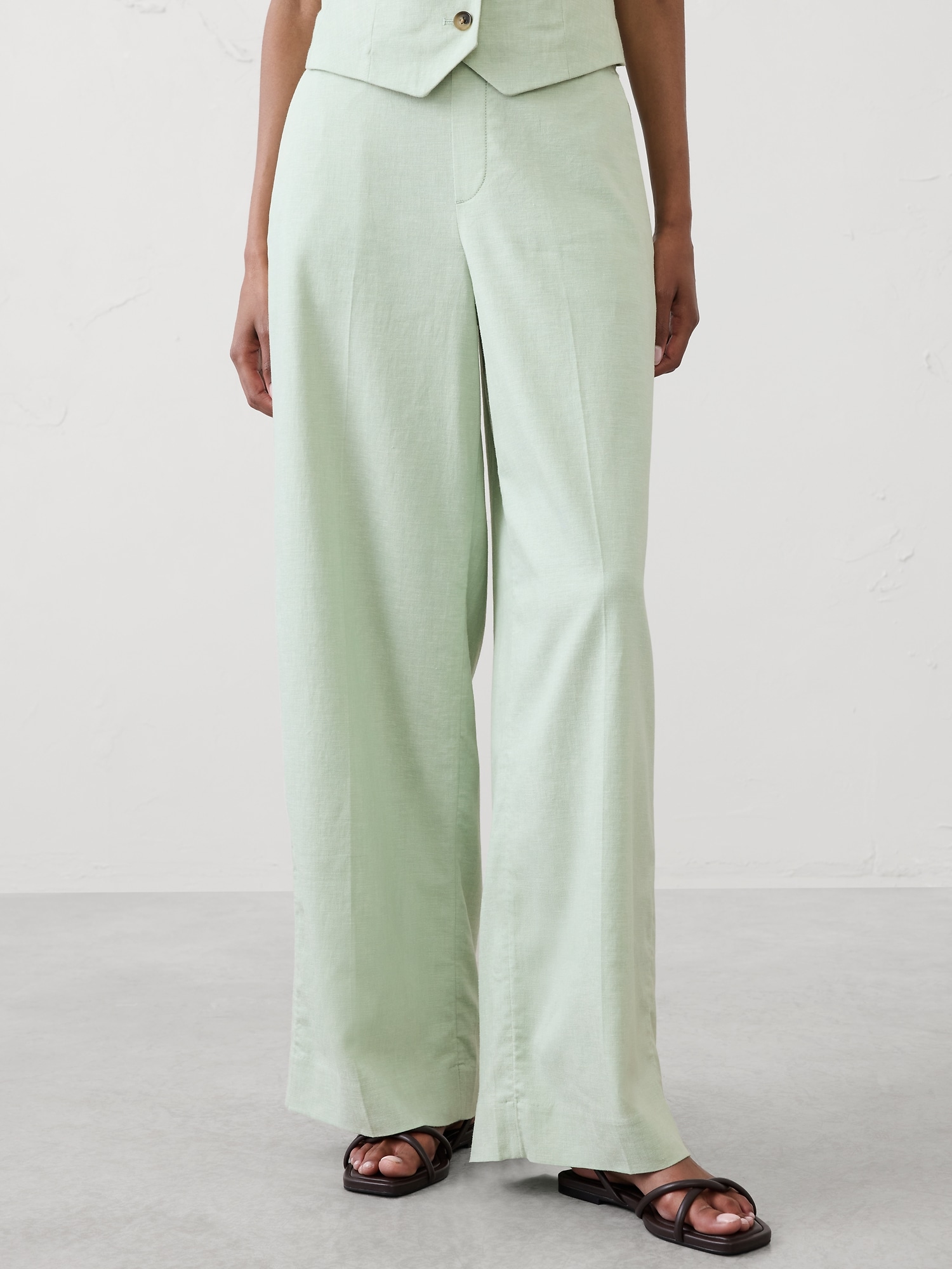 Image number 3 showing, Wide-Leg High-Rise Linen-Blend Pant